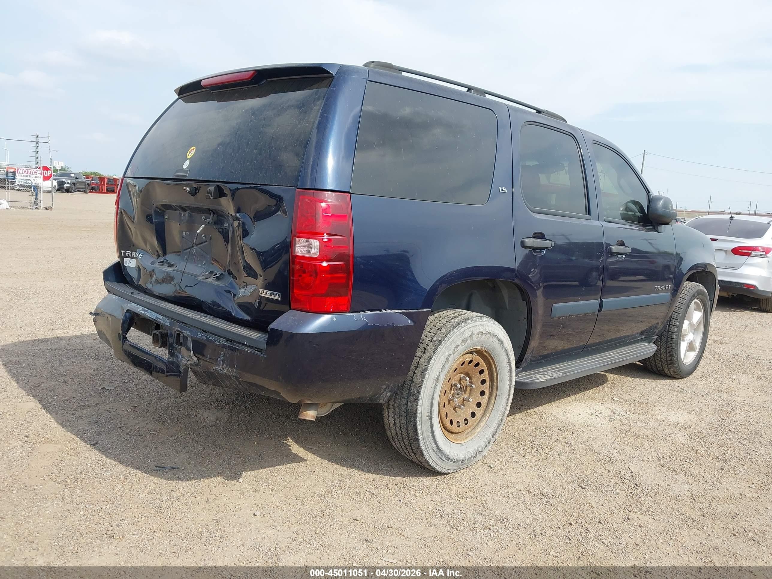 2007 Chevrolet Tahoe Ls Dark Blue vin: 1GNFC13027R287101