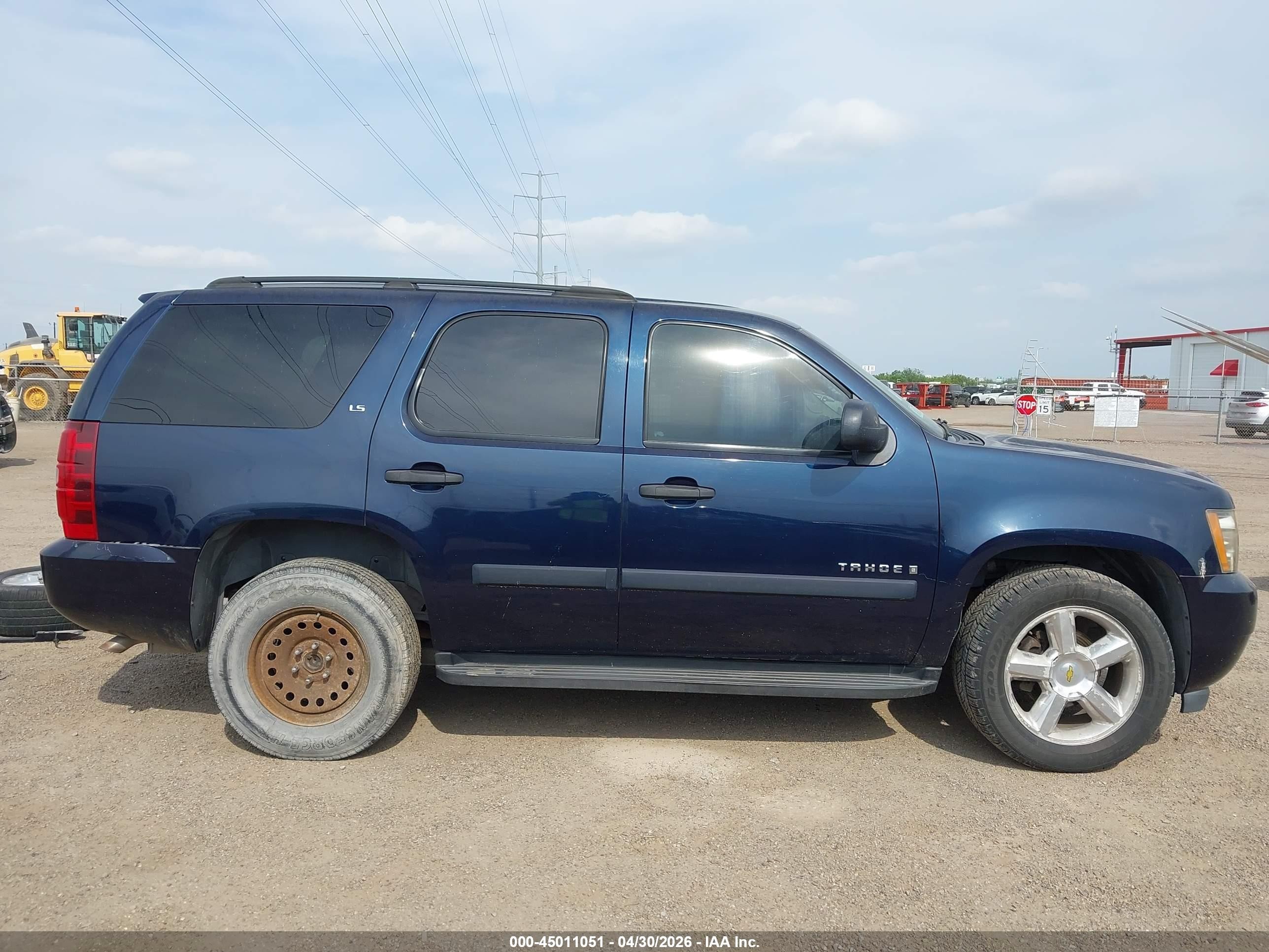 2007 Chevrolet Tahoe Ls Dark Blue vin: 1GNFC13027R287101
