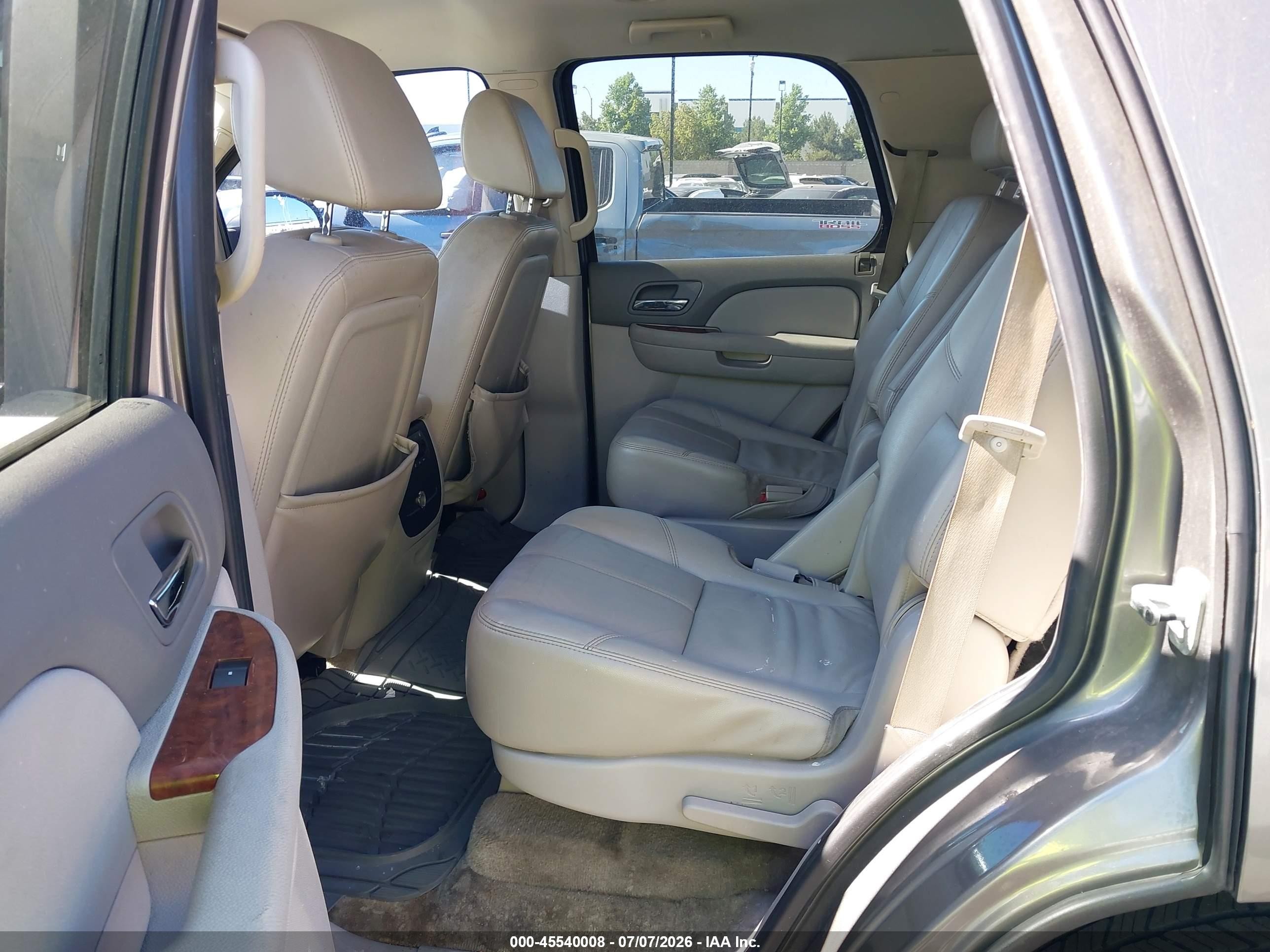 2007 Chevrolet Tahoe Ltz Gray vin: 1GNFC13037R334281