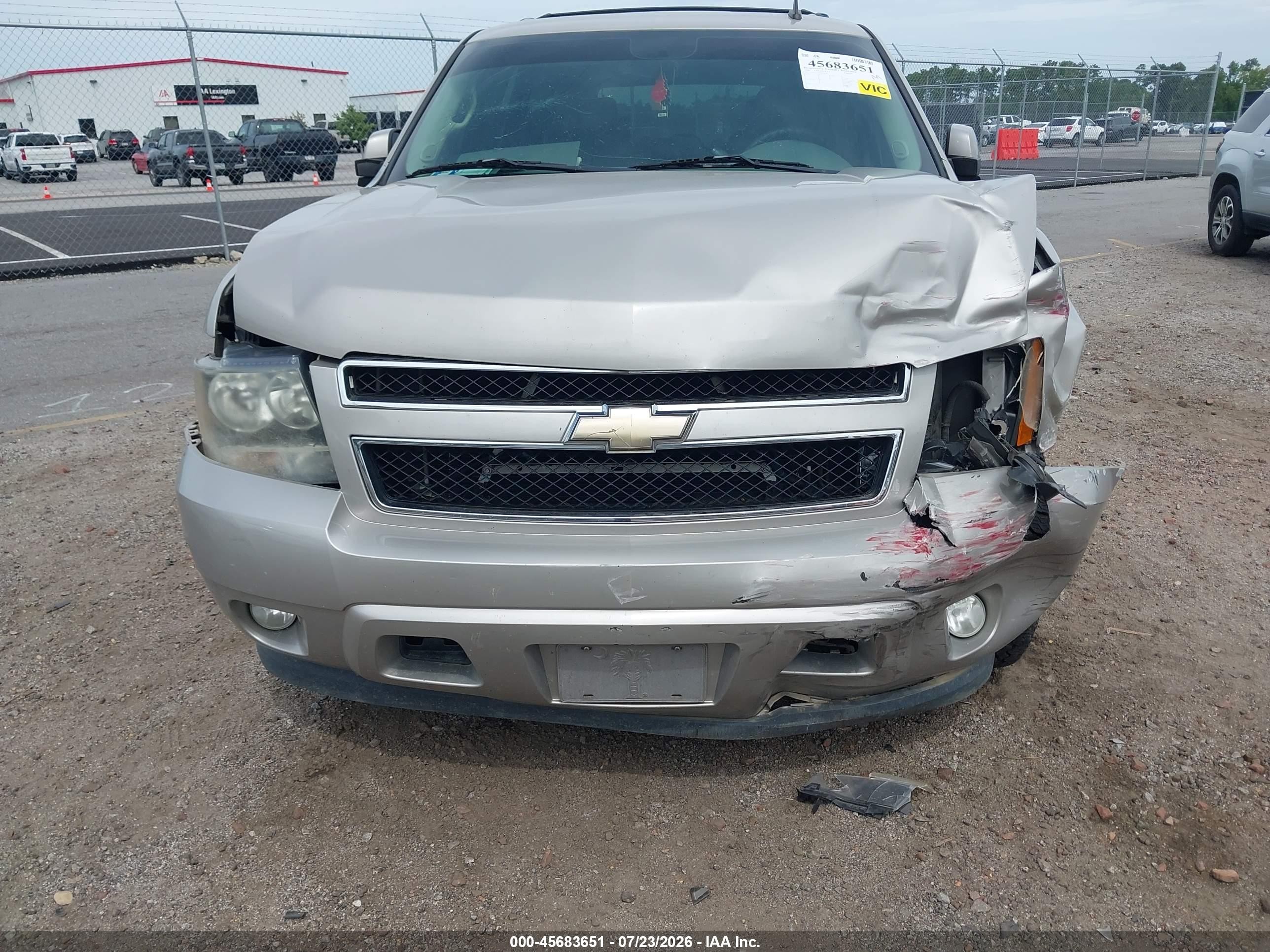 2008 Chevrolet Tahoe Lt Желто-коричневый vin: 1GNFC13038J212438