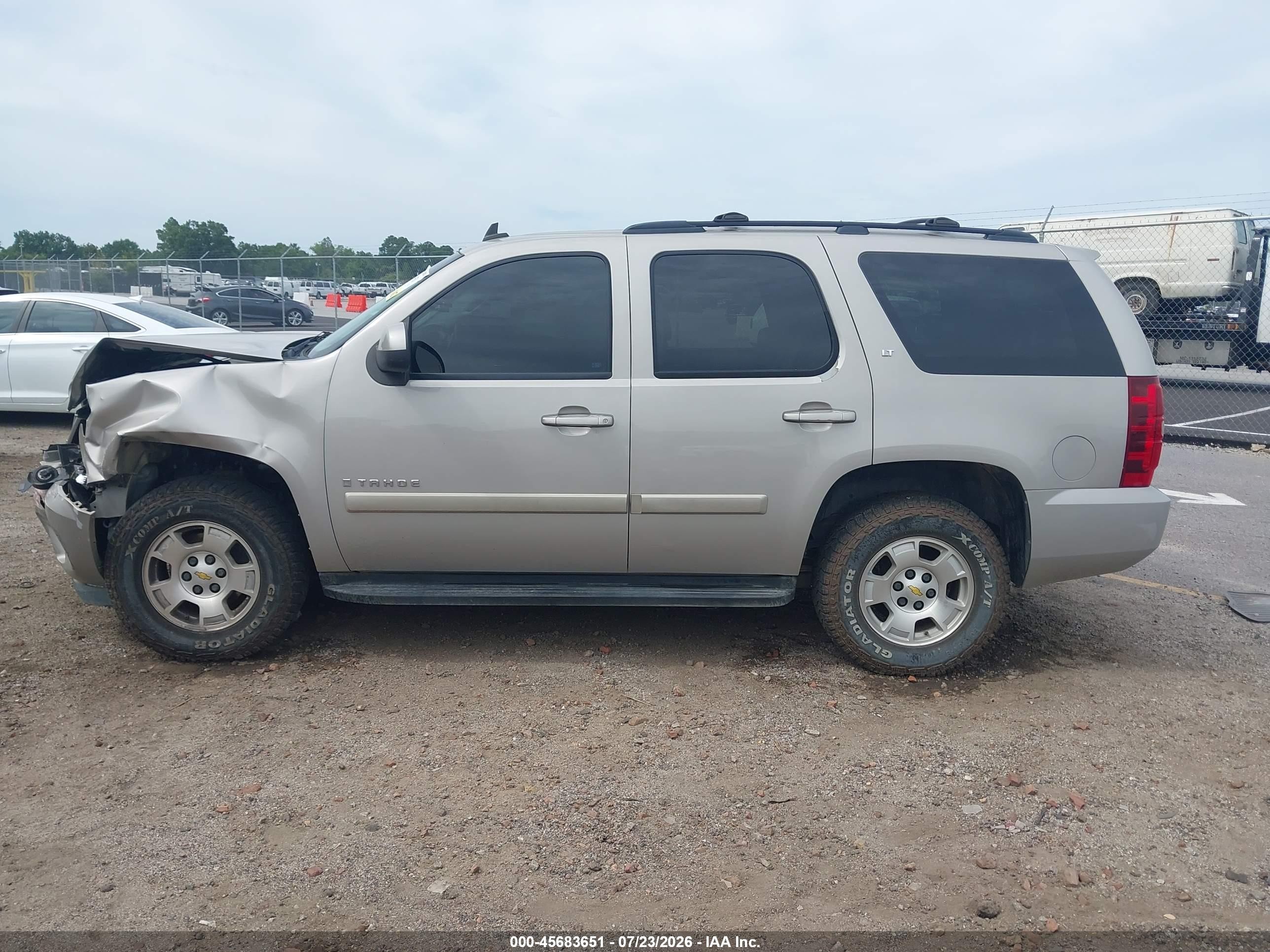 2008 Chevrolet Tahoe Lt Желто-коричневый vin: 1GNFC13038J212438