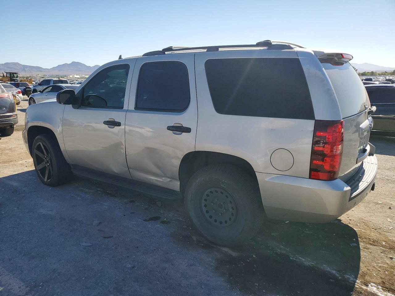 2008 Chevrolet Tahoe C1500 Gold vin: 1GNFC13038R108730