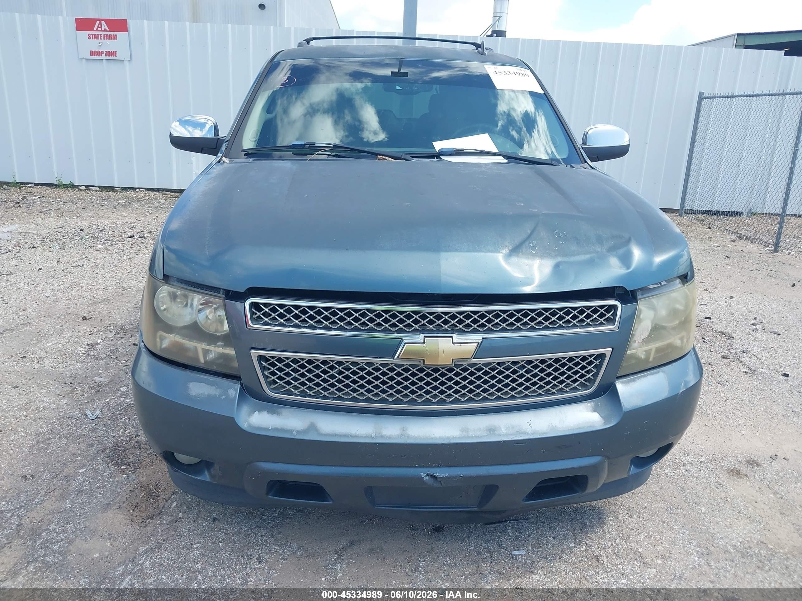 2008 Chevrolet Tahoe Ltz Blue vin: 1GNFC13038R151982