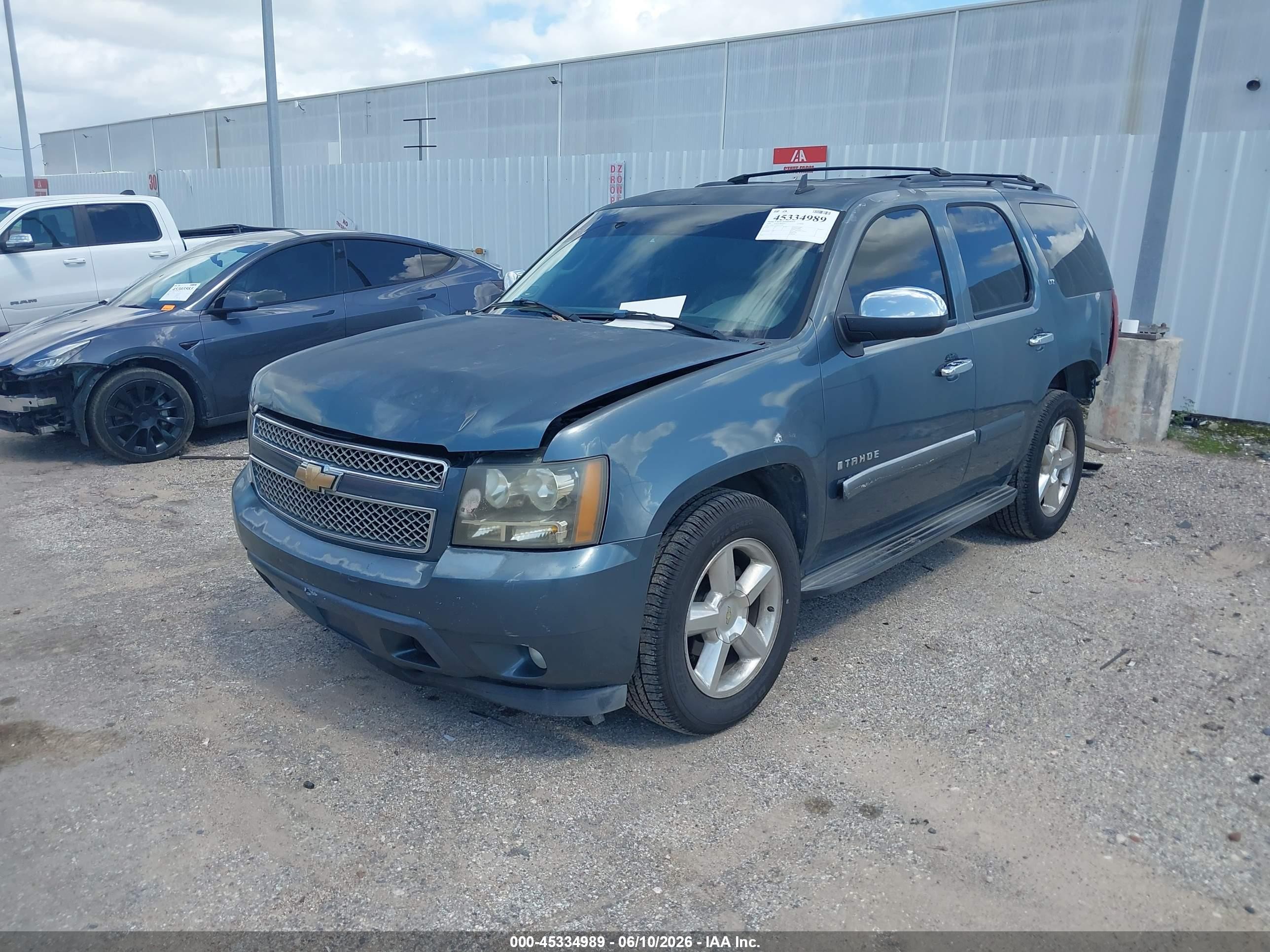 2008 Chevrolet Tahoe Ltz Blue vin: 1GNFC13038R151982