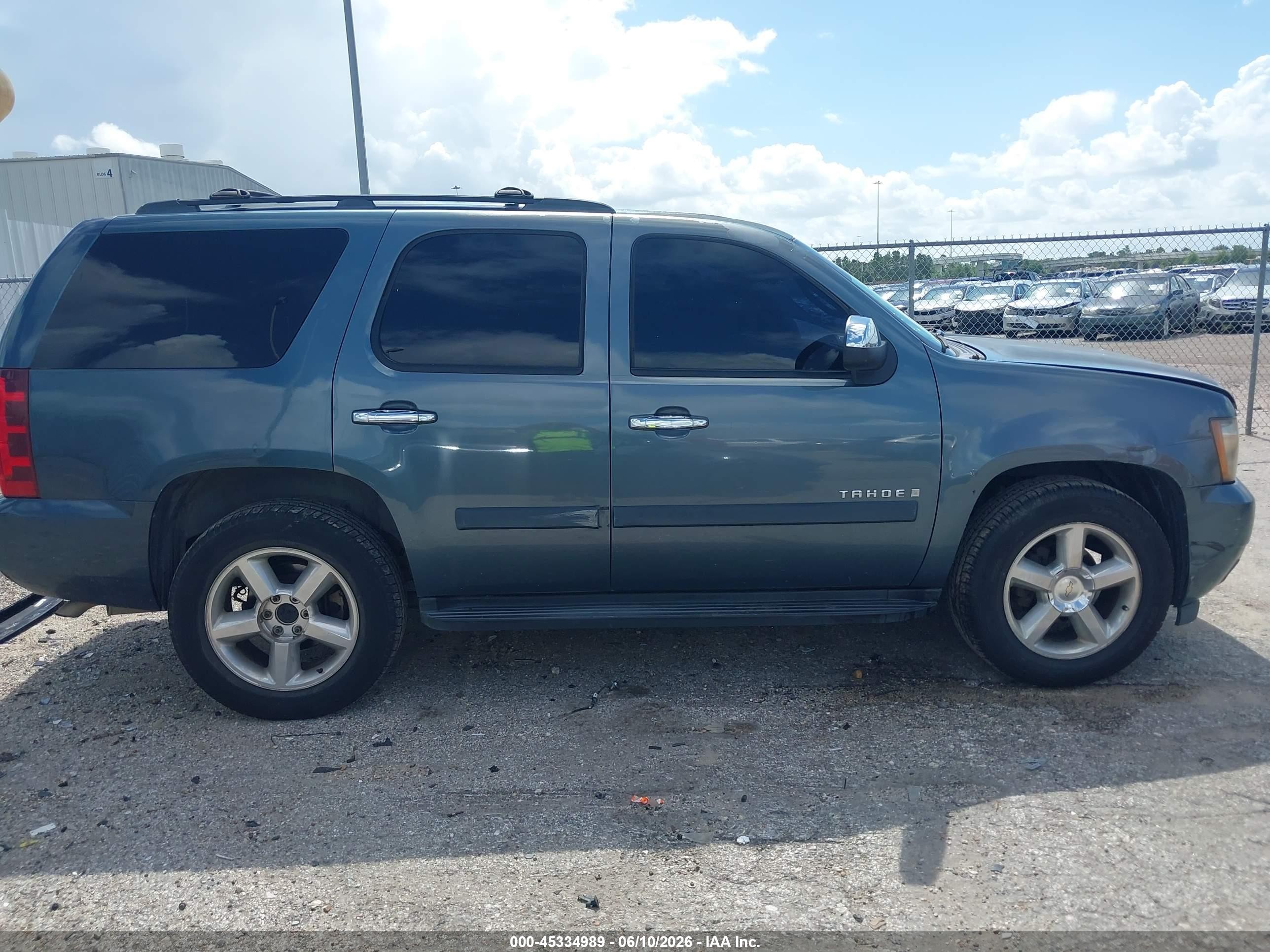 2008 Chevrolet Tahoe Ltz Blue vin: 1GNFC13038R151982