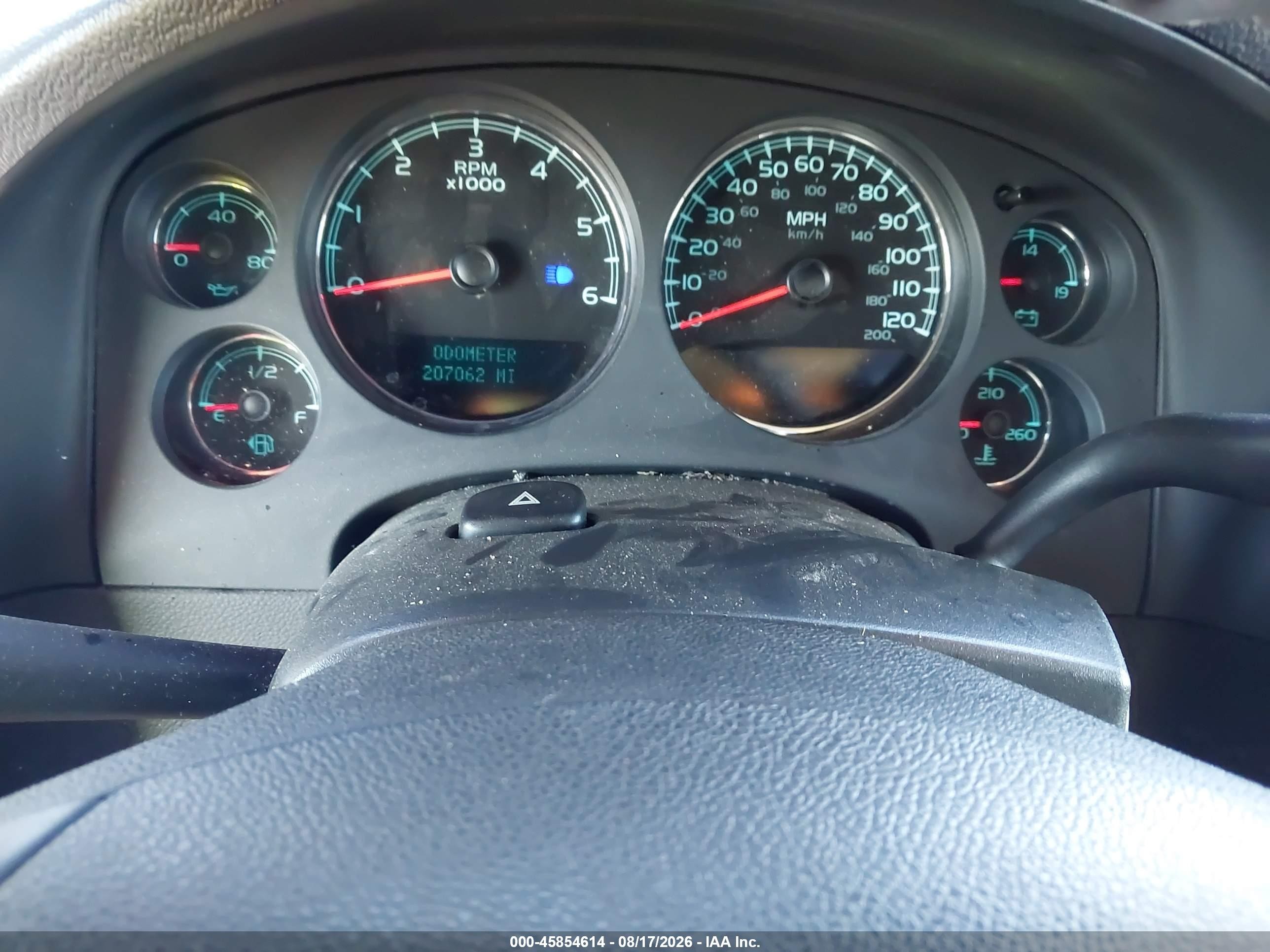 2008 Chevrolet Tahoe Ls White vin: 1GNFC13038R269496