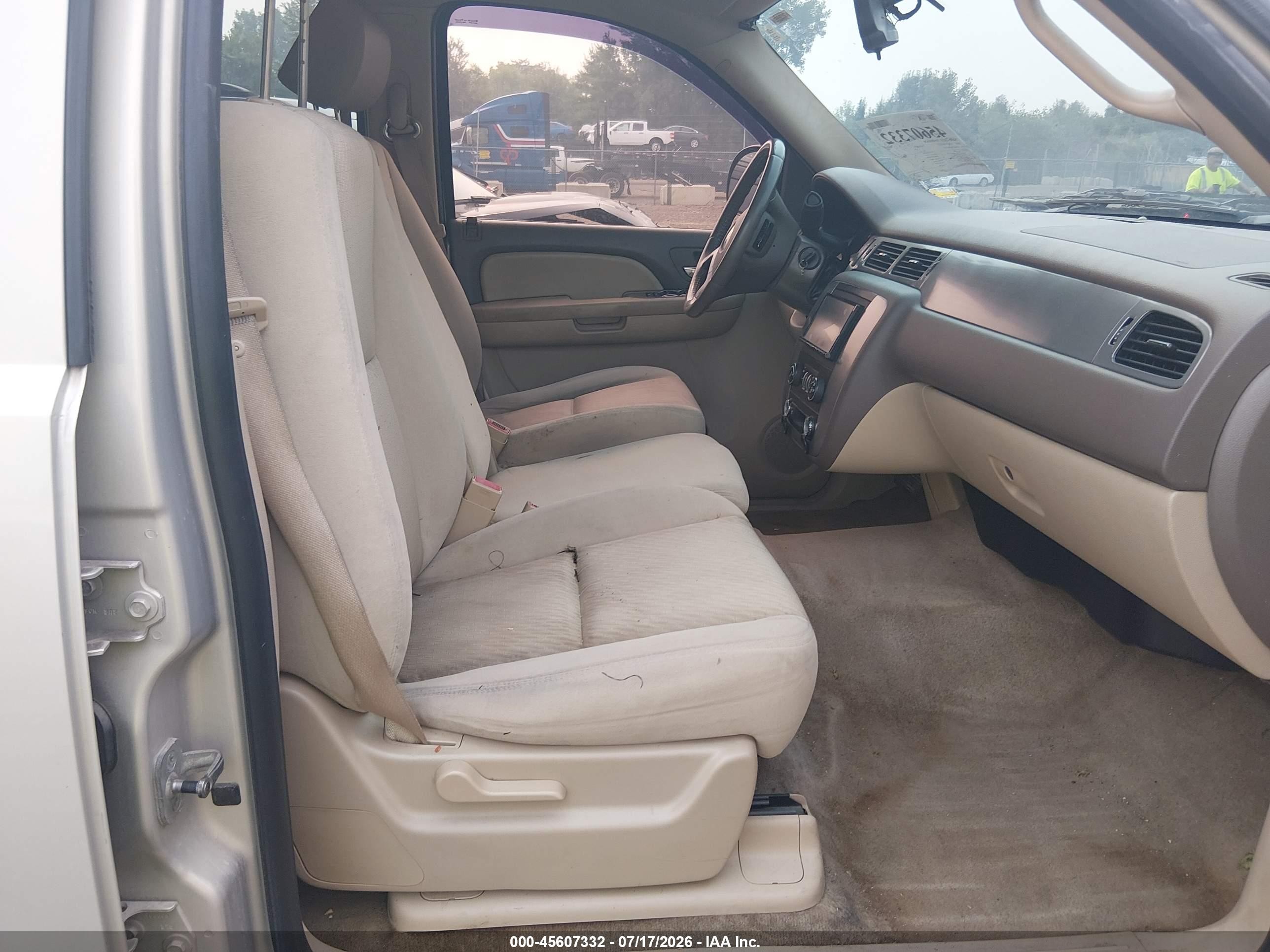 2009 Chevrolet Tahoe Ls Beige vin: 1GNFC13039R285831