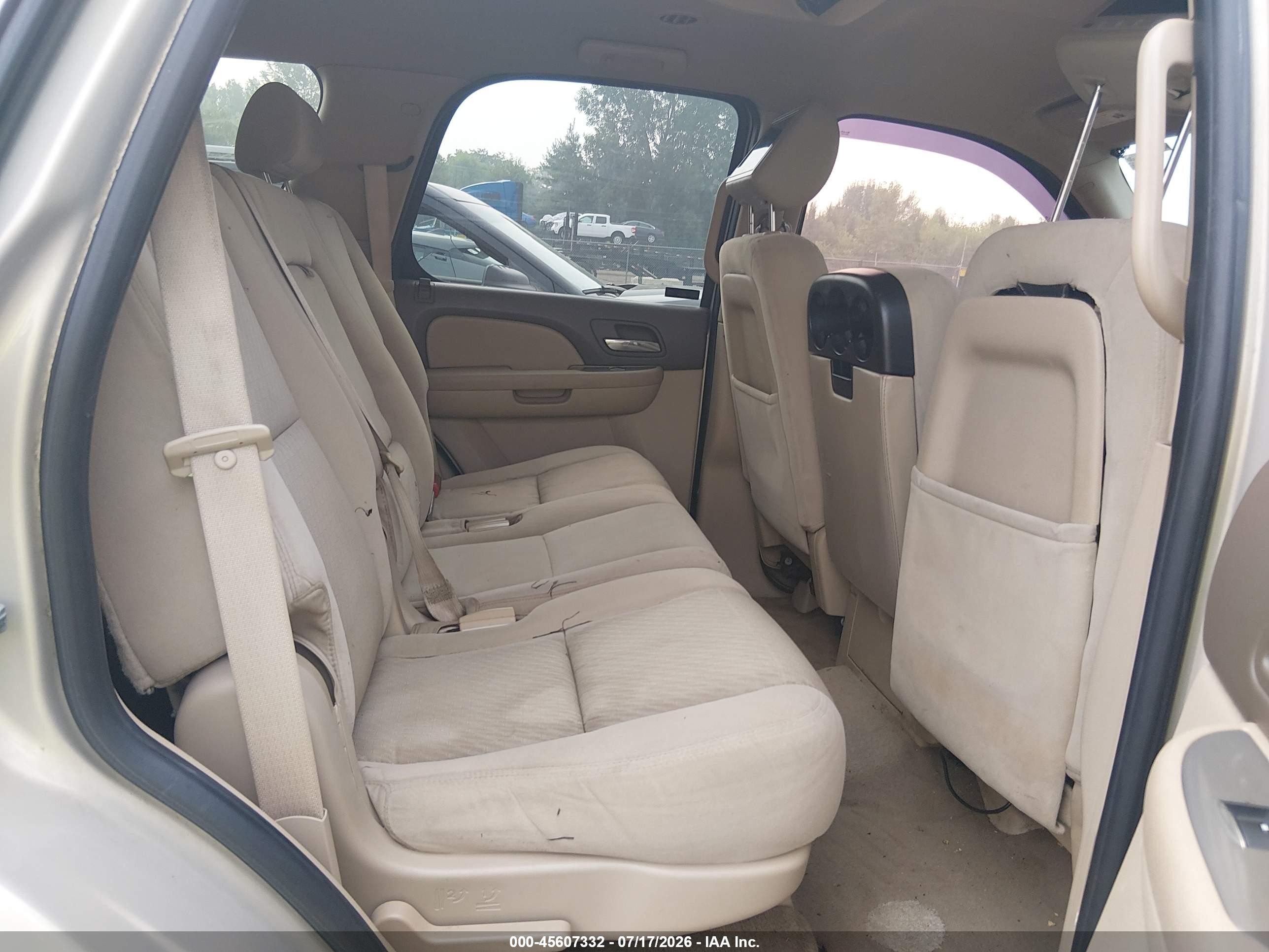 2009 Chevrolet Tahoe Ls Beige vin: 1GNFC13039R285831