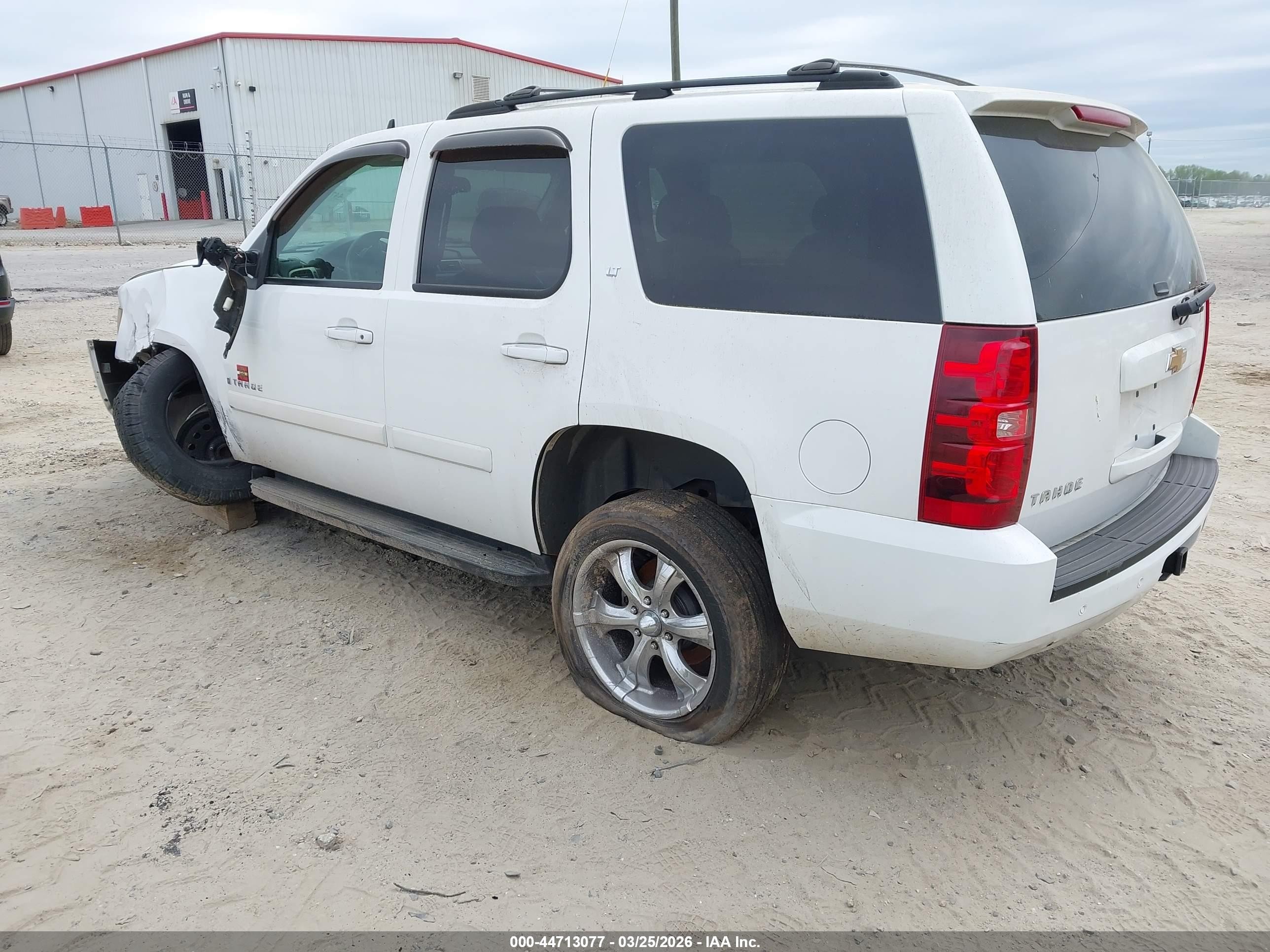 2007 Chevrolet Tahoe Lt Белый vin: 1GNFC13047R241060