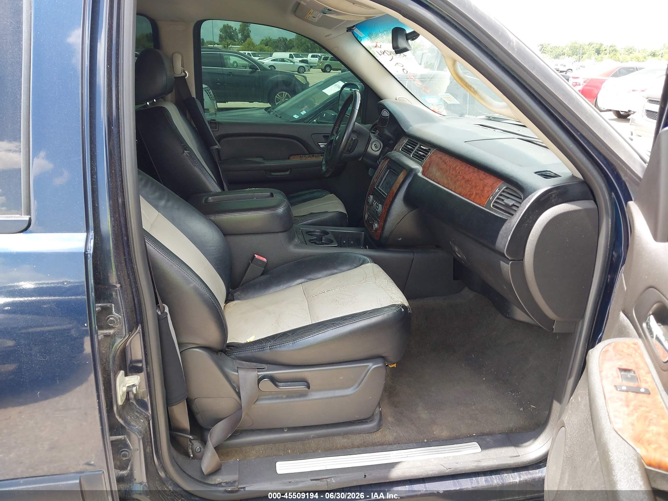 2007 Chevrolet Tahoe Lt Dark Blue vin: 1GNFC13047R285561
