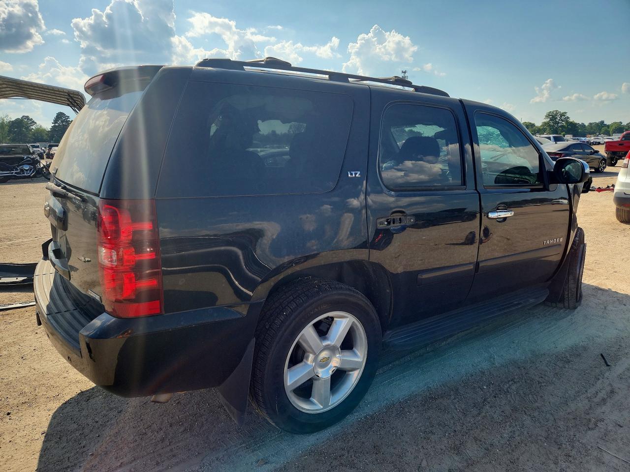 2008 Chevrolet Tahoe C1500 Black vin: 1GNFC13048J221925