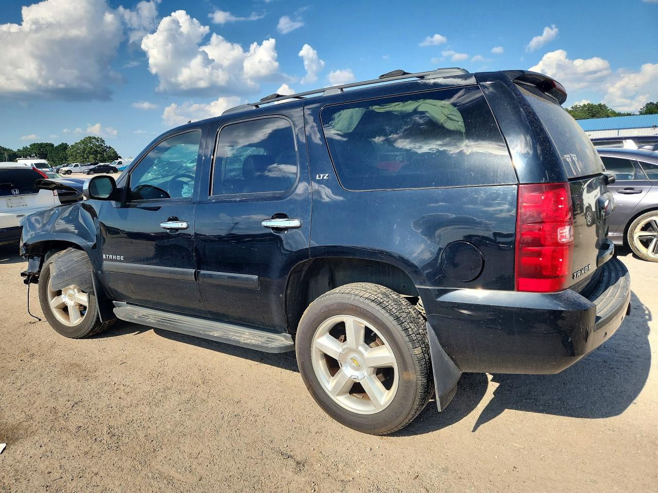 2008 Chevrolet Tahoe C1500 Black vin: 1GNFC13048J221925