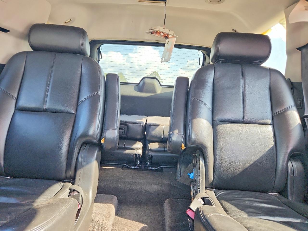 2008 Chevrolet Tahoe C1500 Black vin: 1GNFC13048J221925