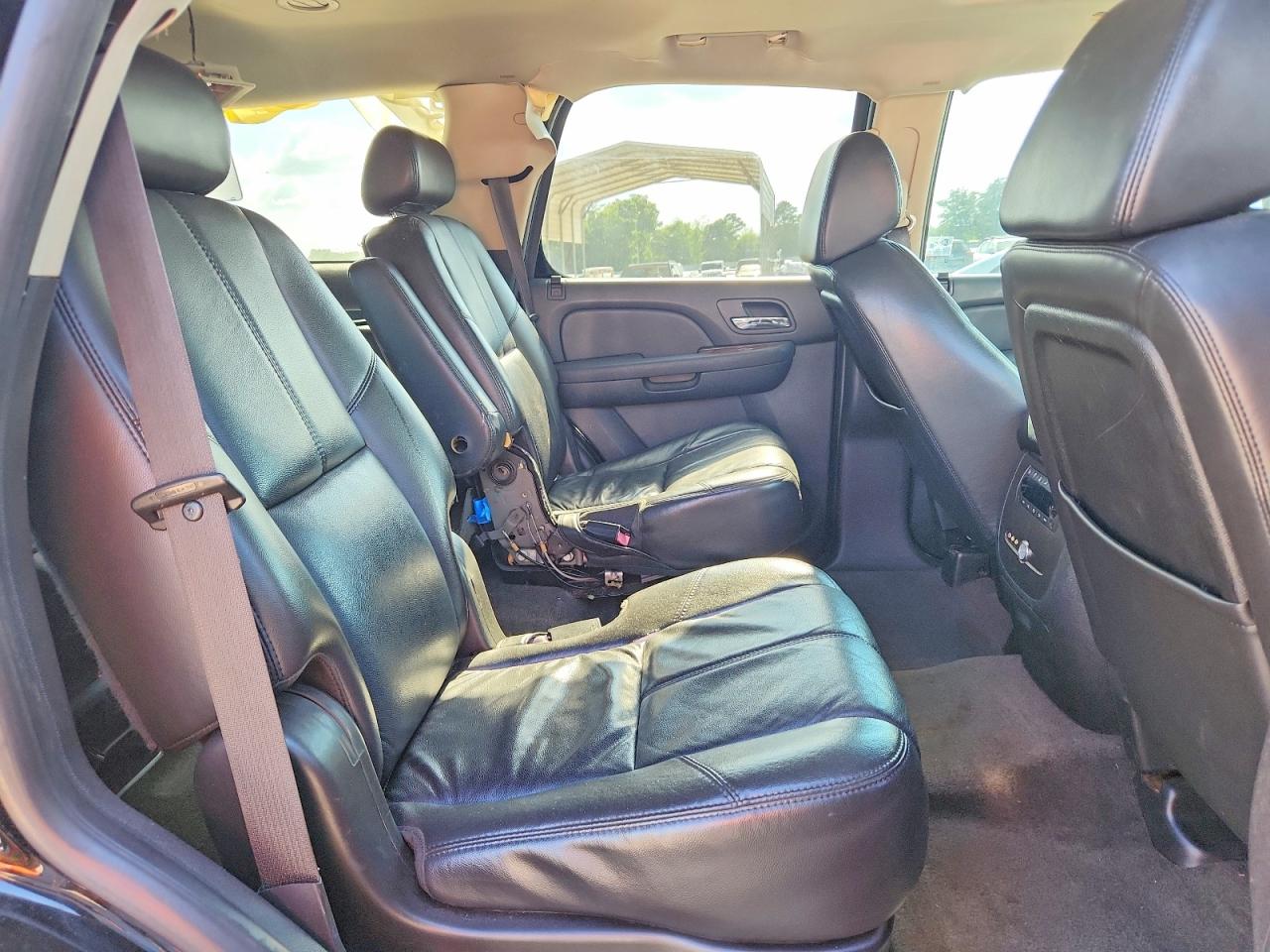 2008 Chevrolet Tahoe C1500 Black vin: 1GNFC13048J221925
