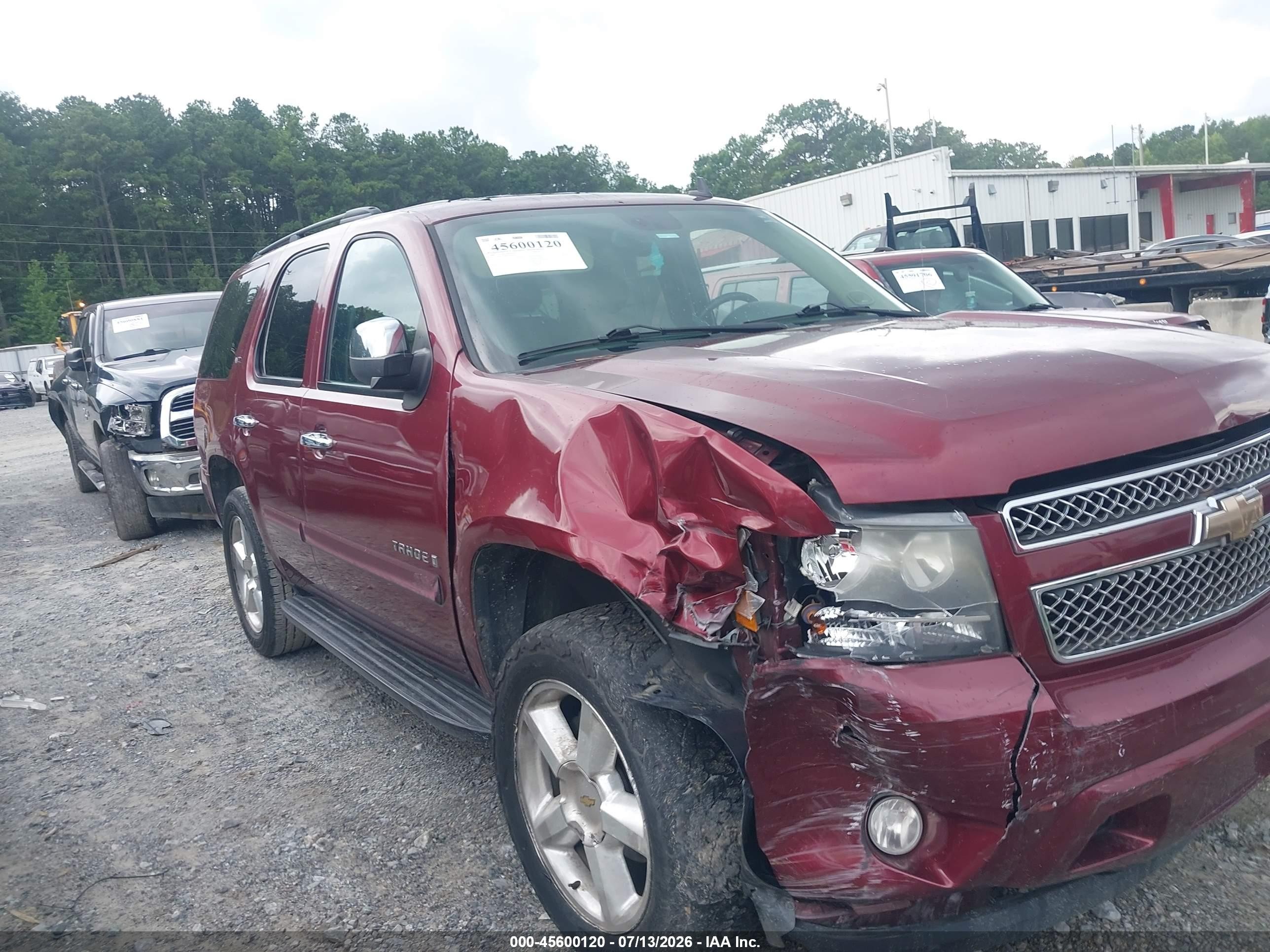2008 Chevrolet Tahoe Ltz Бордовый vin: 1GNFC13048R187292
