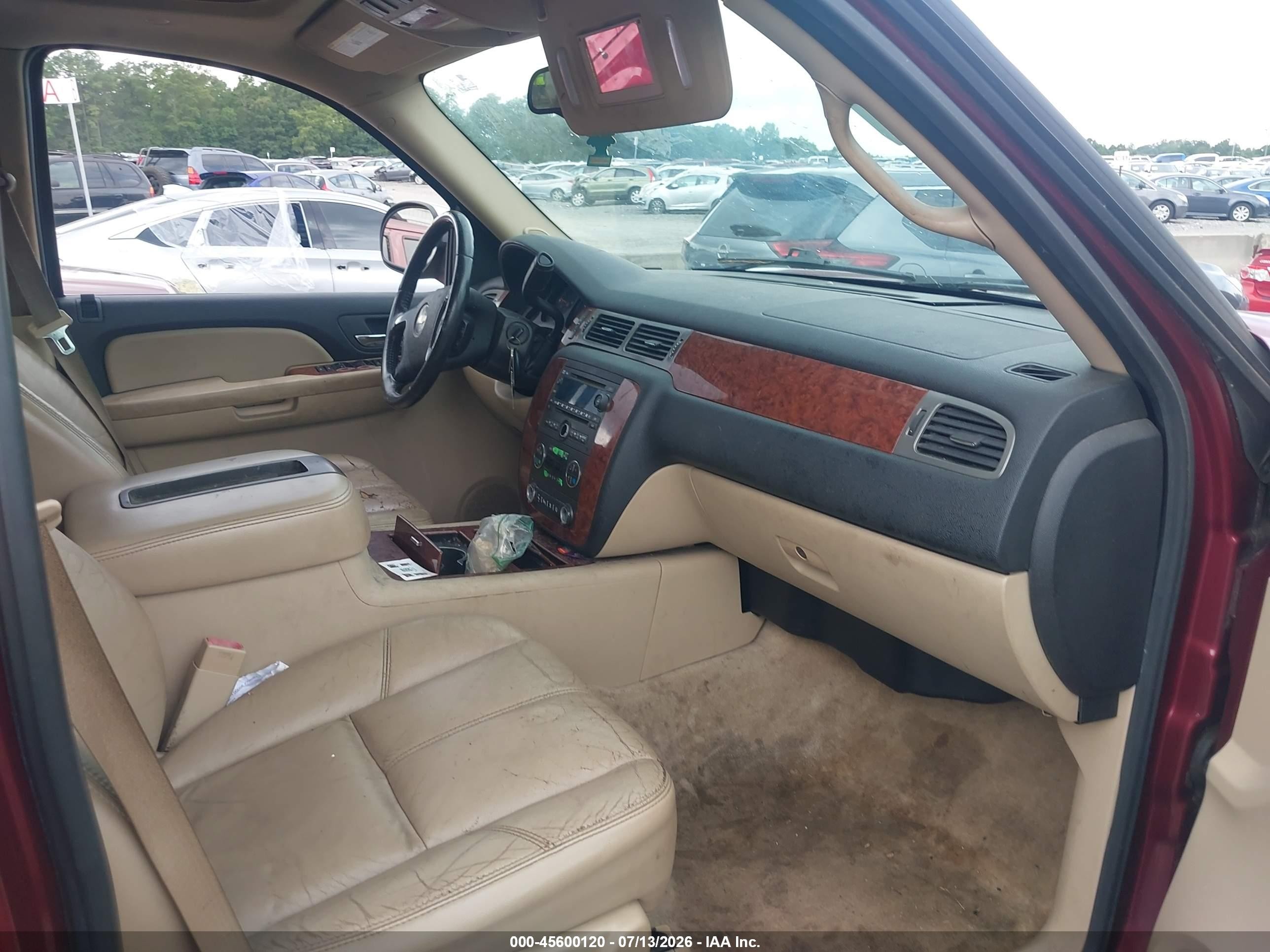 2008 Chevrolet Tahoe Ltz Бордовый vin: 1GNFC13048R187292