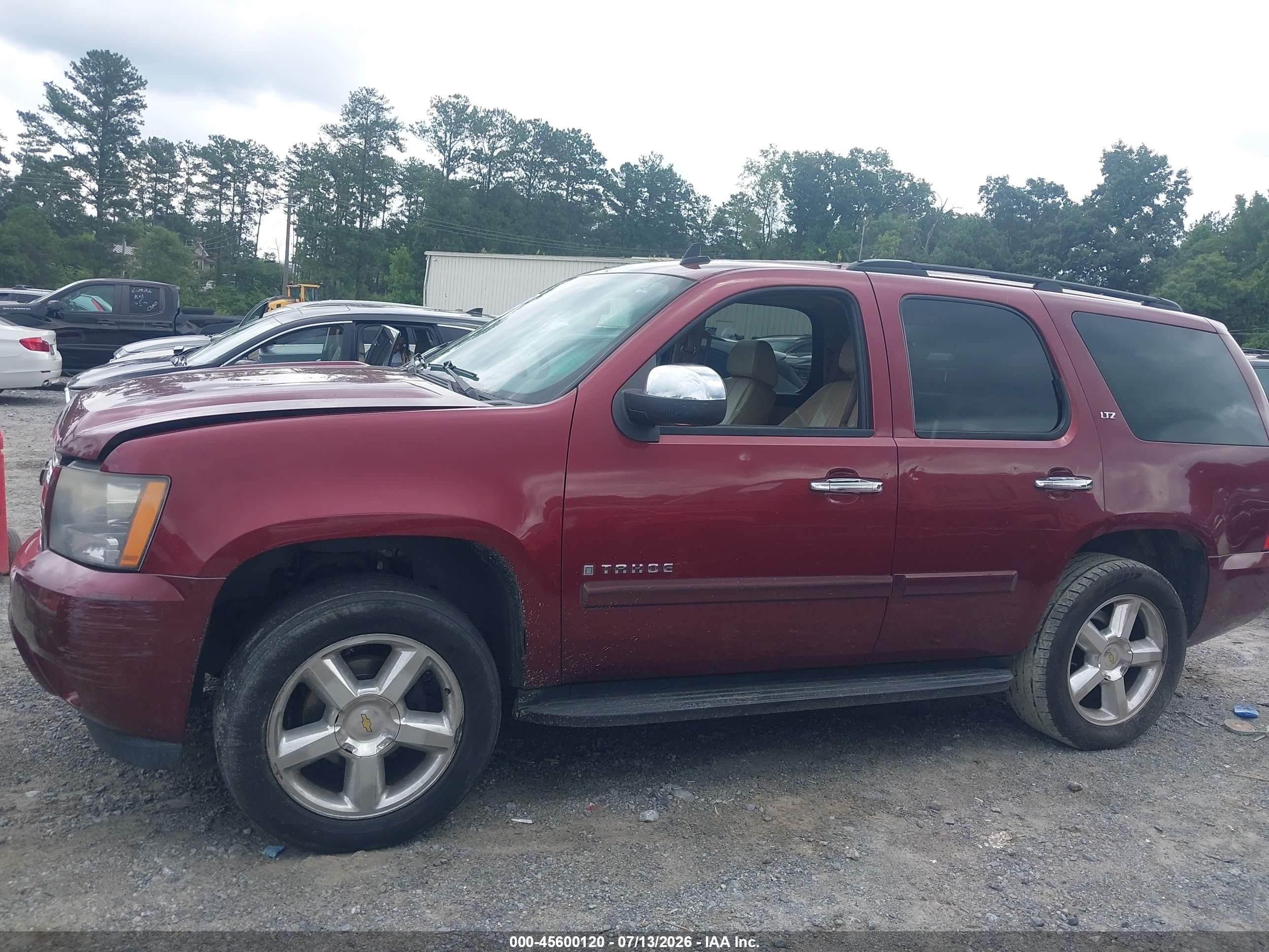 2008 Chevrolet Tahoe Ltz Бордовый vin: 1GNFC13048R187292