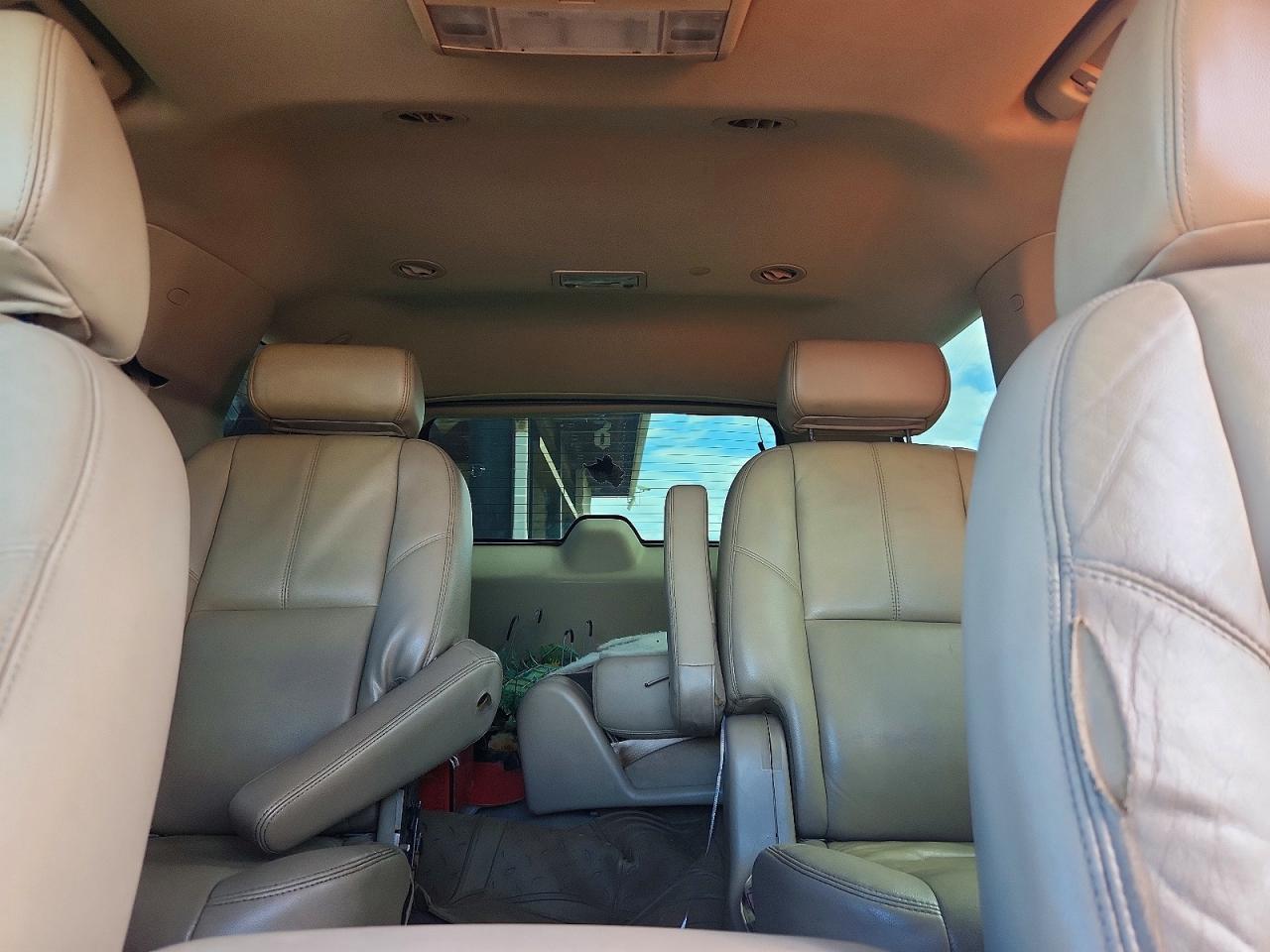 2008 Chevrolet Tahoe C1500 White vin: 1GNFC13048R251251