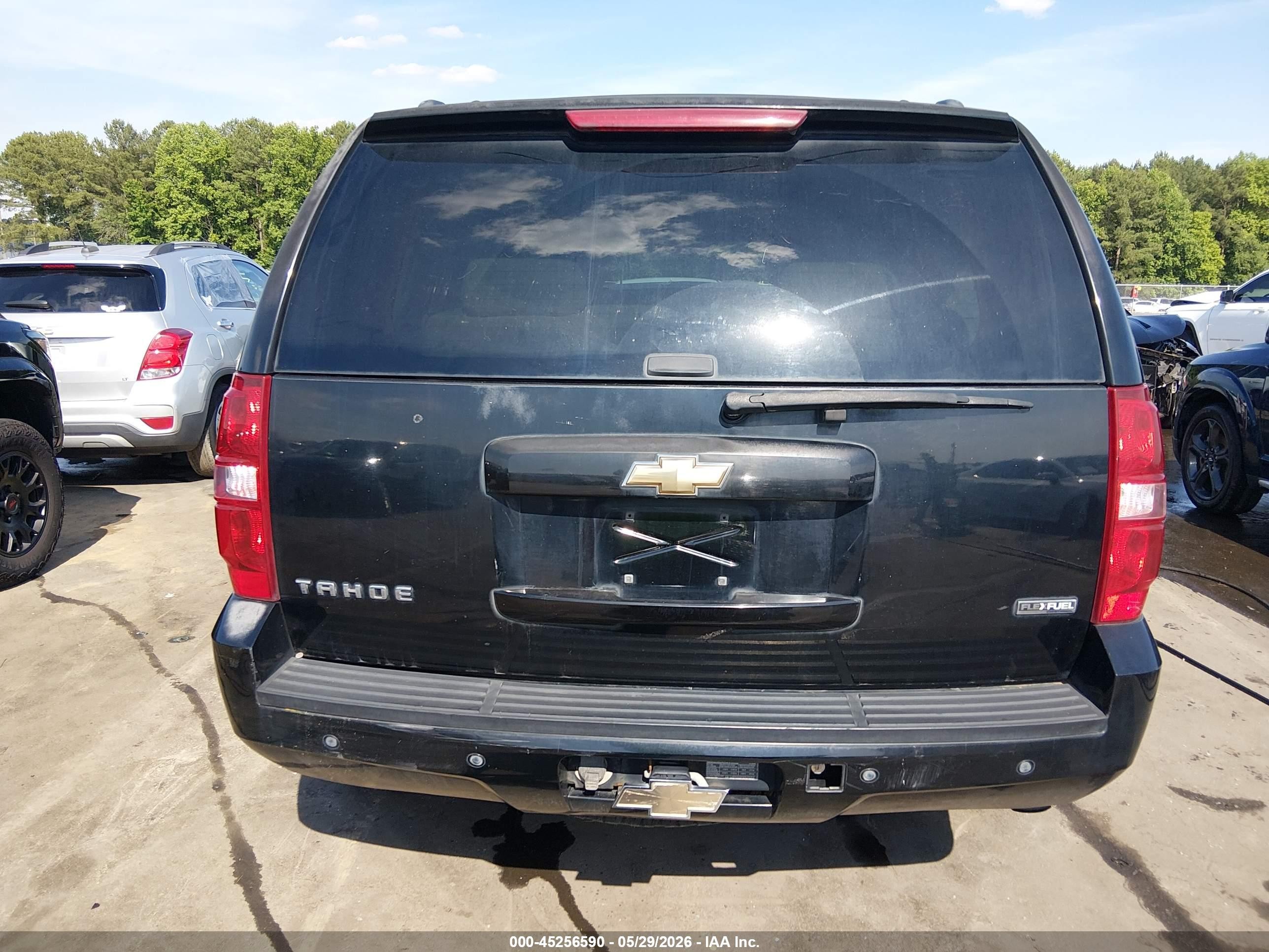2007 Chevrolet Tahoe Lt Black vin: 1GNFC13057J340405