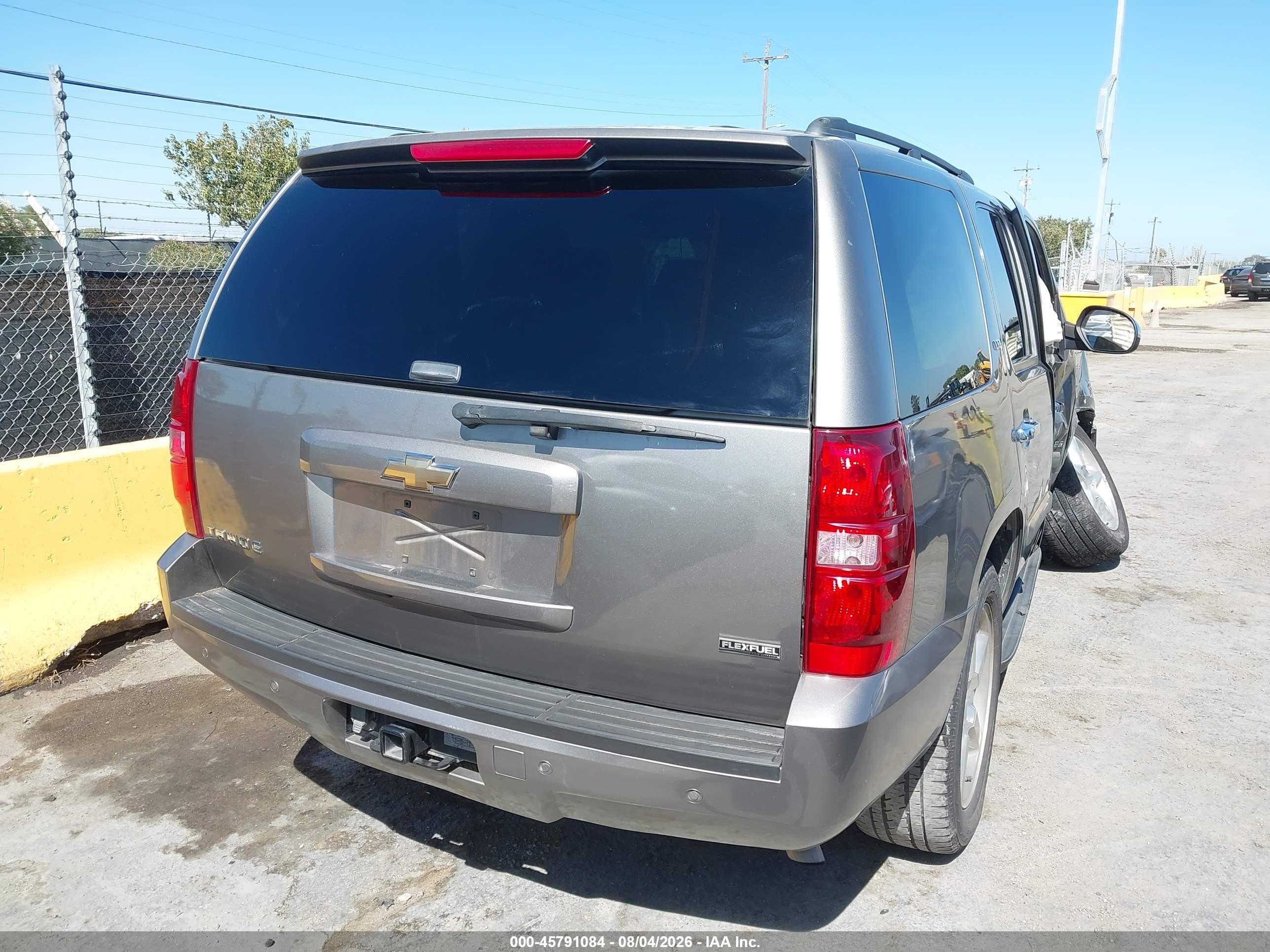 2007 Chevrolet Tahoe Ltz Beige vin: 1GNFC13057J393086