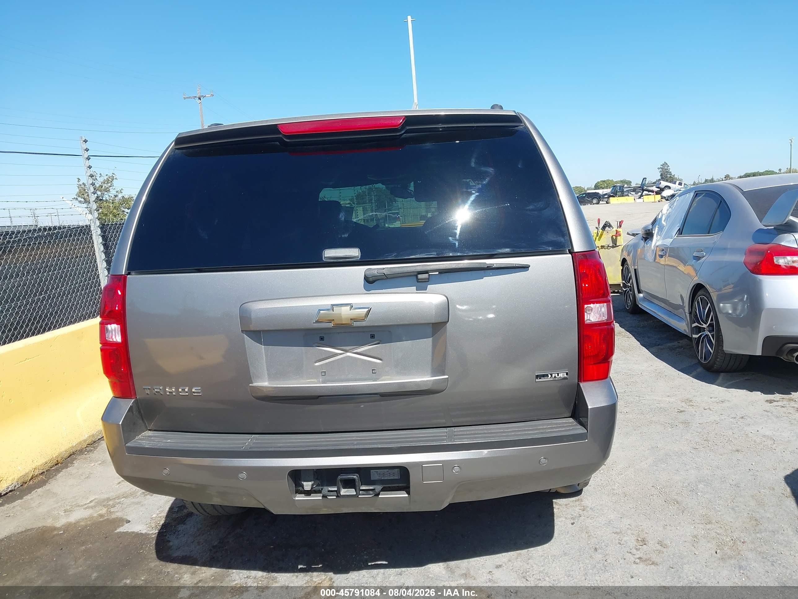 2007 Chevrolet Tahoe Ltz Beige vin: 1GNFC13057J393086