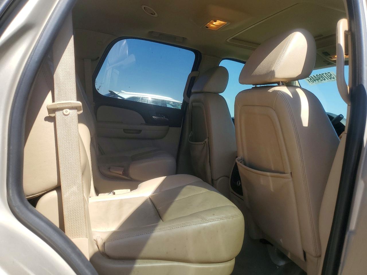 2007 Chevrolet Tahoe C1500 Tan vin: 1GNFC13057J400294