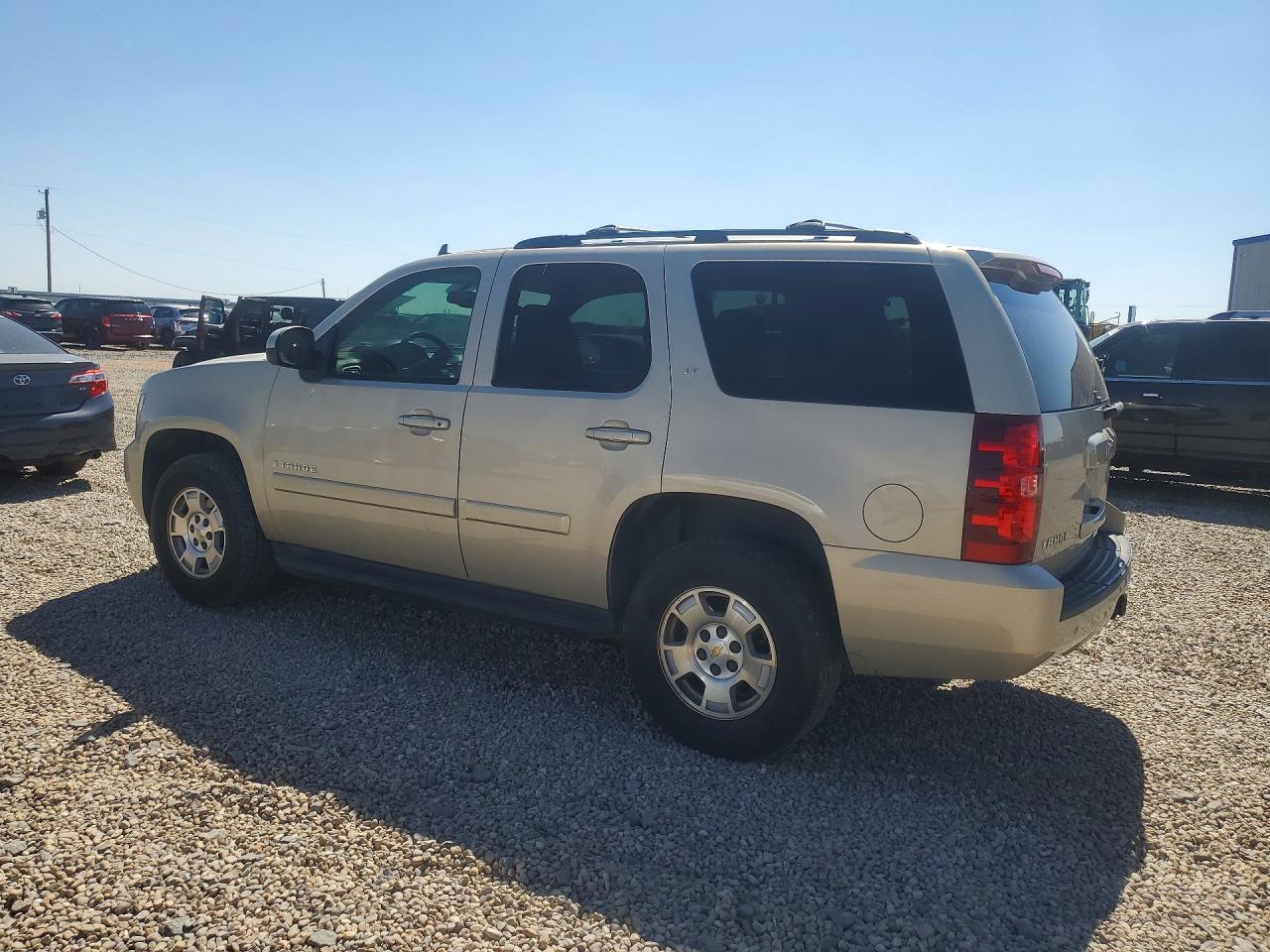 2007 Chevrolet Tahoe C1500 Tan vin: 1GNFC13057J400294