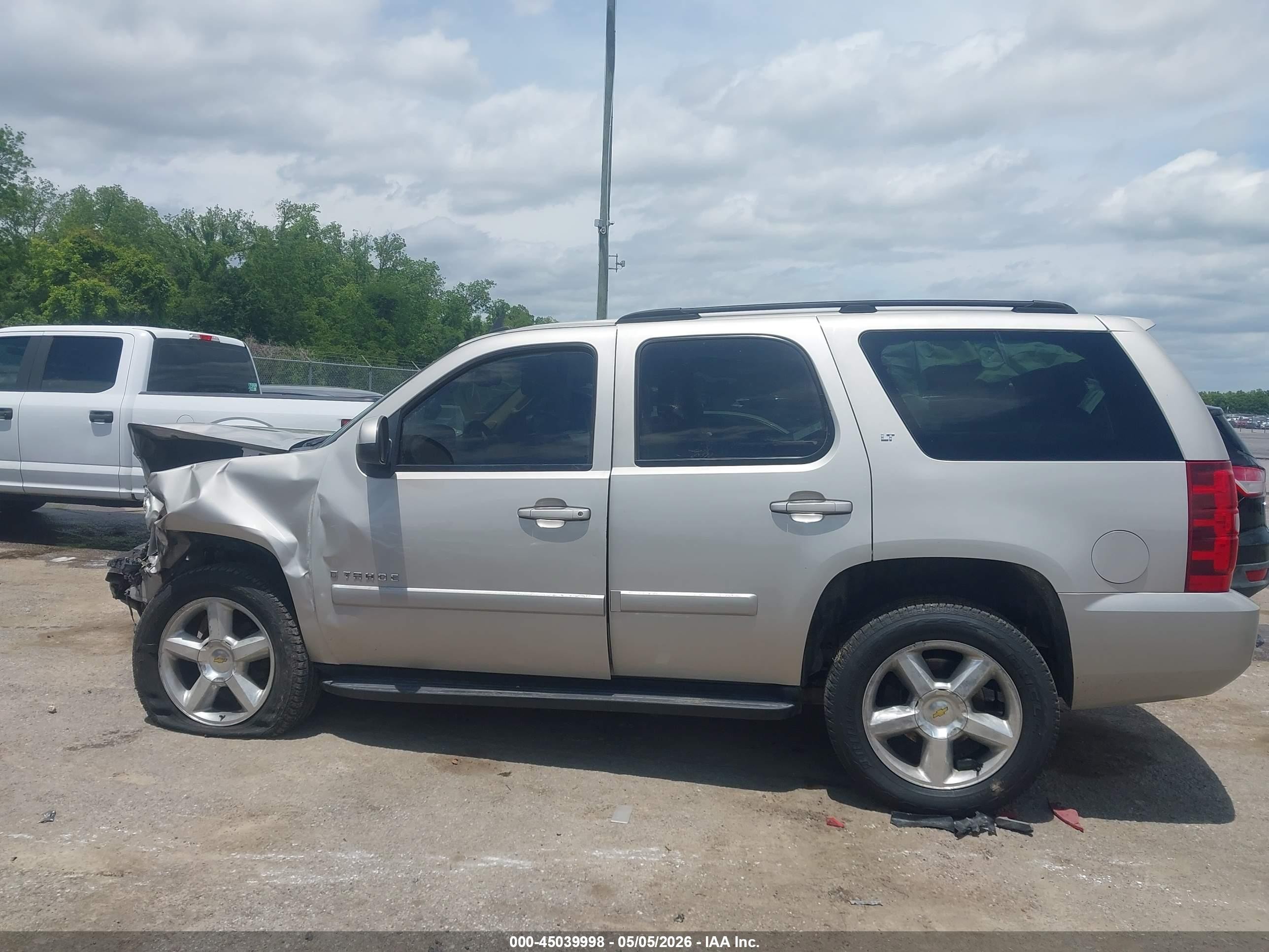 2007 Chevrolet Tahoe Lt Tan vin: 1GNFC13057R153392