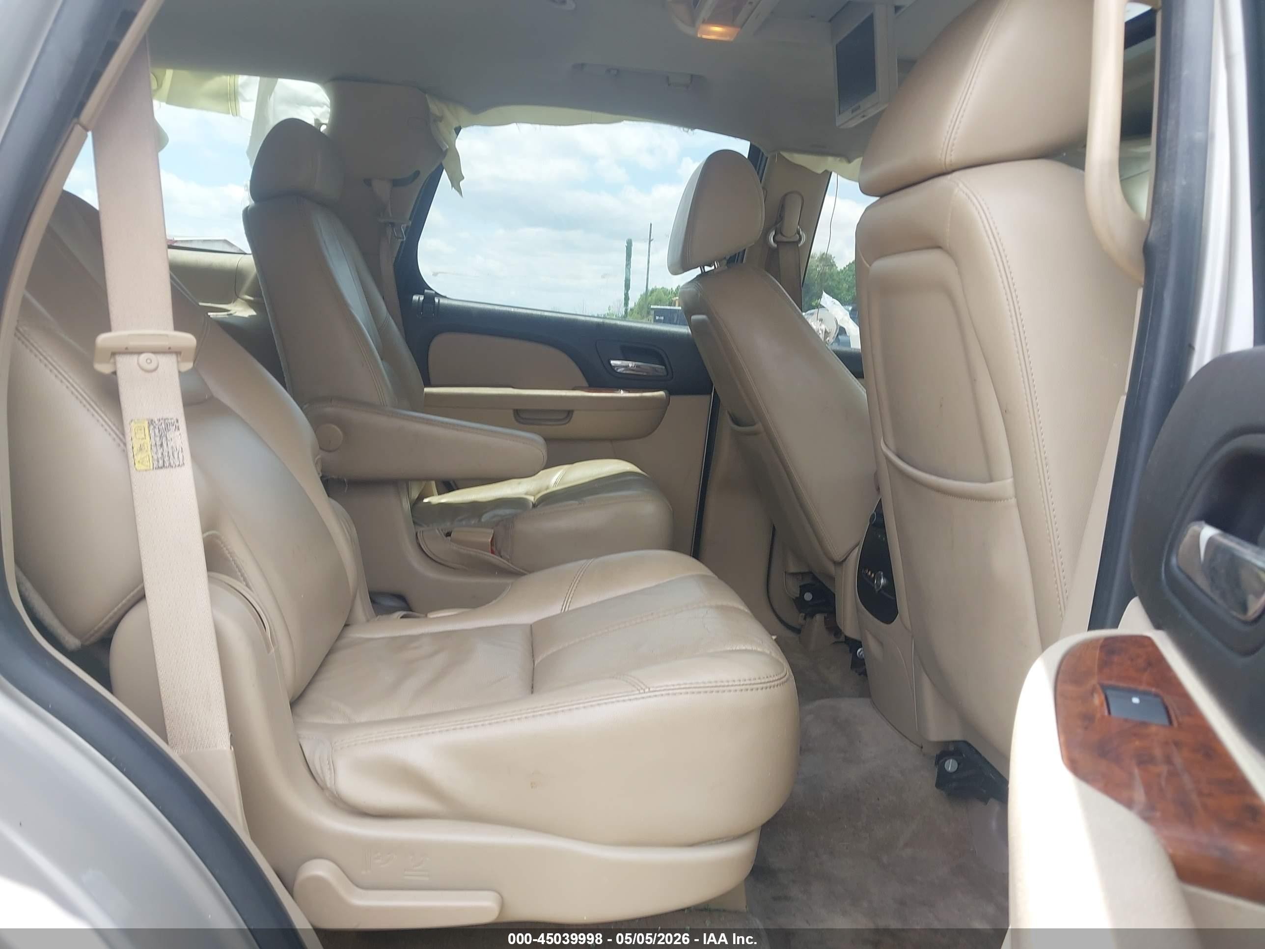 2007 Chevrolet Tahoe Lt Tan vin: 1GNFC13057R153392
