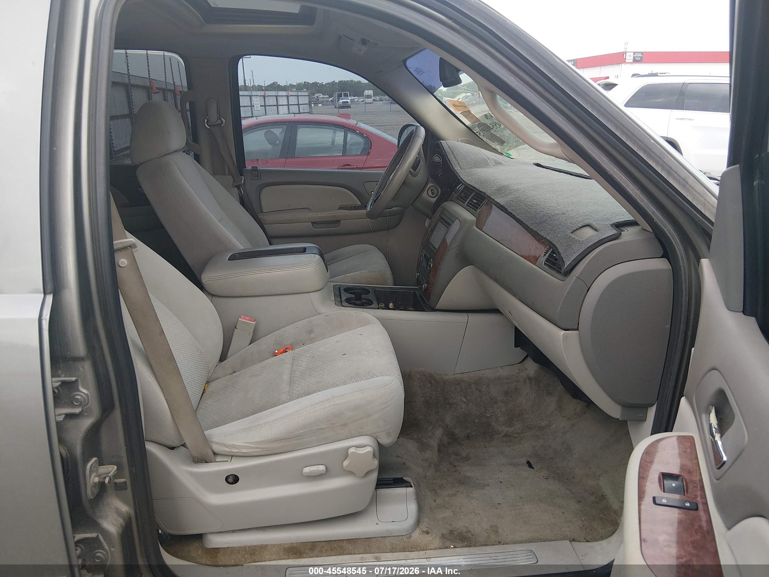 2008 Chevrolet Tahoe Lt Gray vin: 1GNFC13058R191710