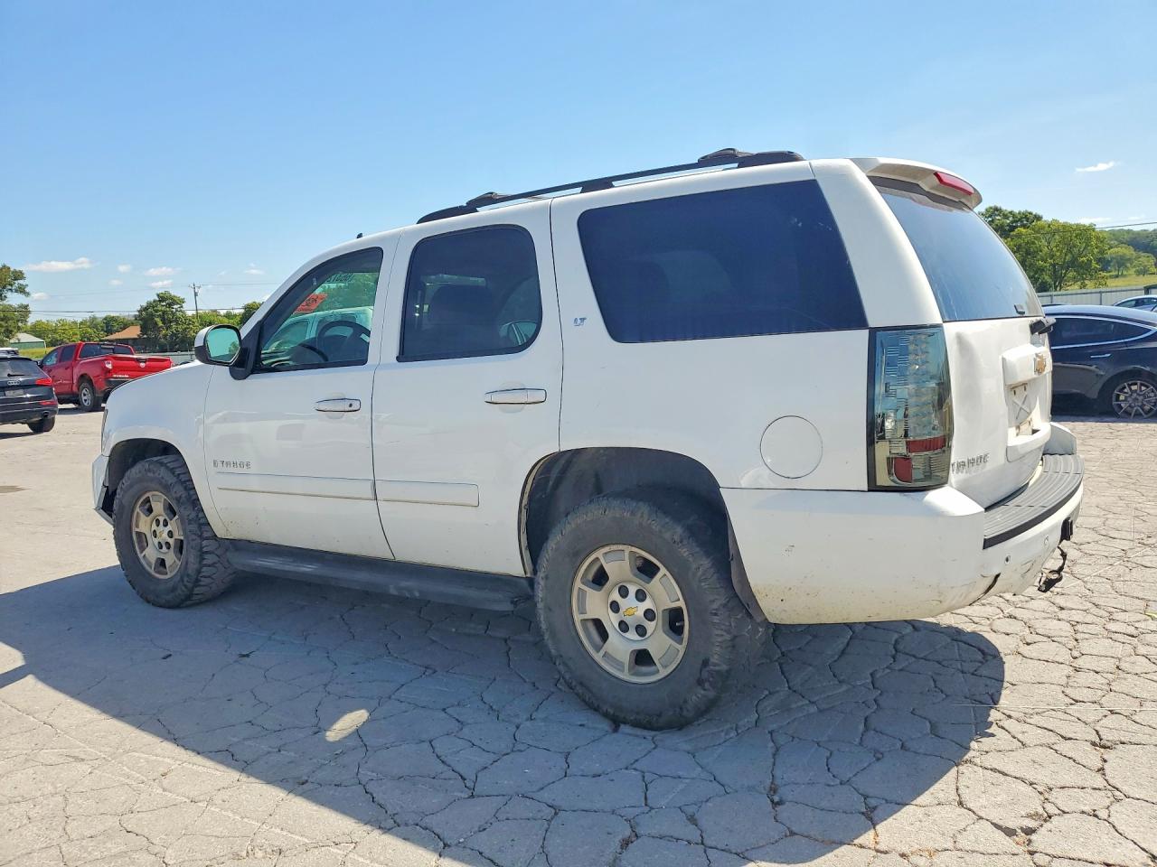 2007 Chevrolet Tahoe C1500 White vin: 1GNFC13067R272407