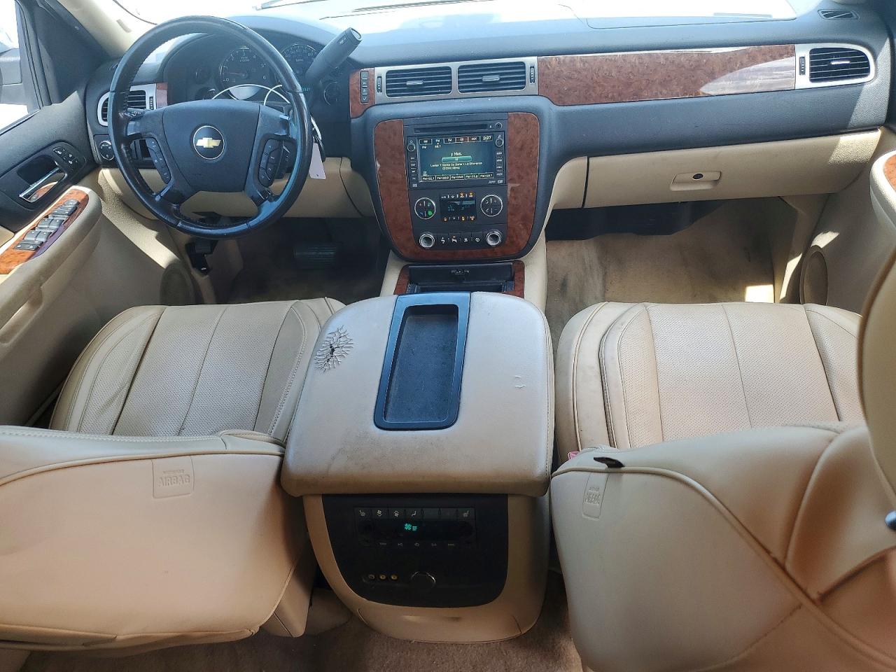 2007 Chevrolet Tahoe C1500 White vin: 1GNFC13067R339295