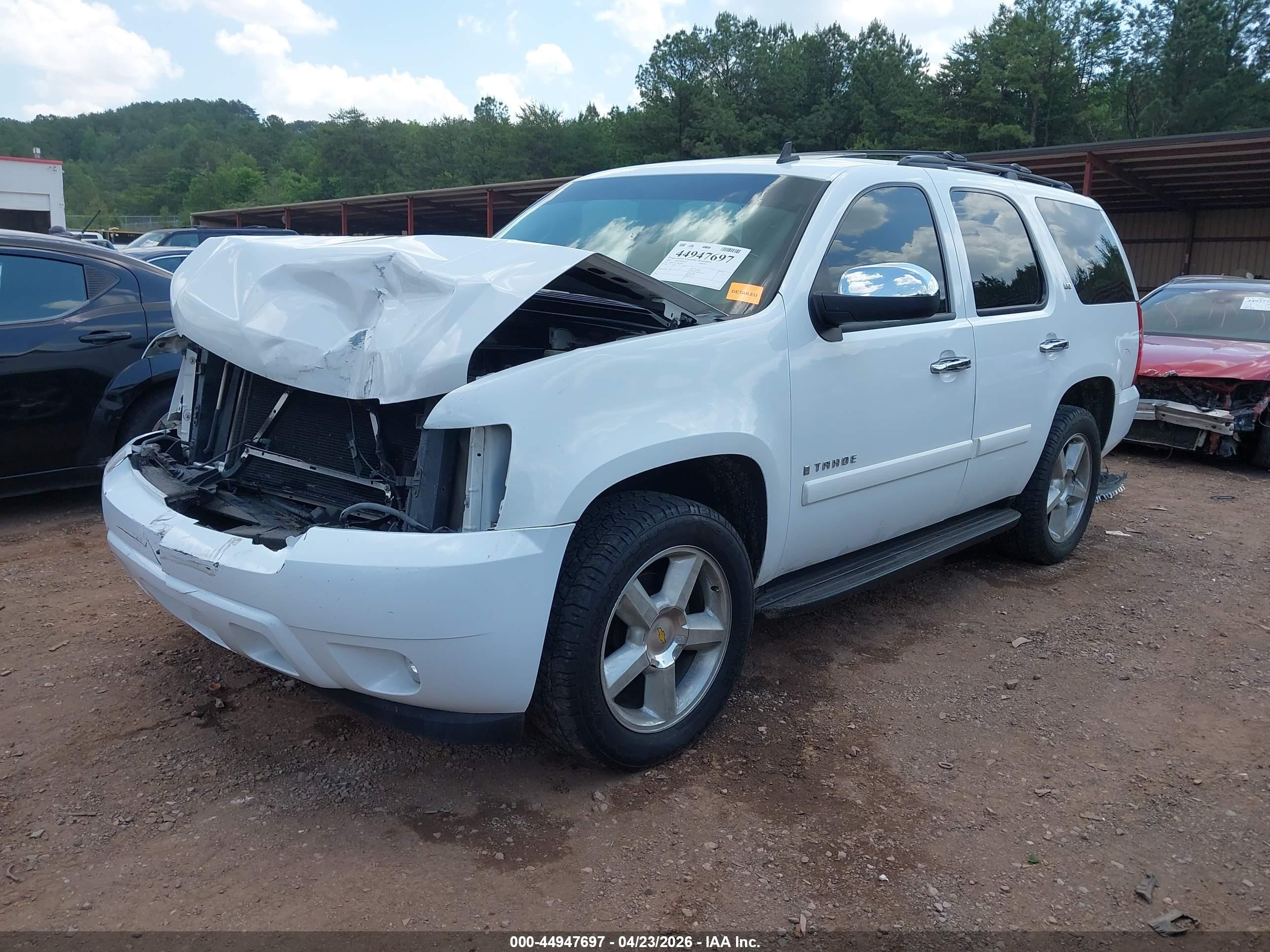 2007 Chevrolet Tahoe Ltz White vin: 1GNFC13067R405697