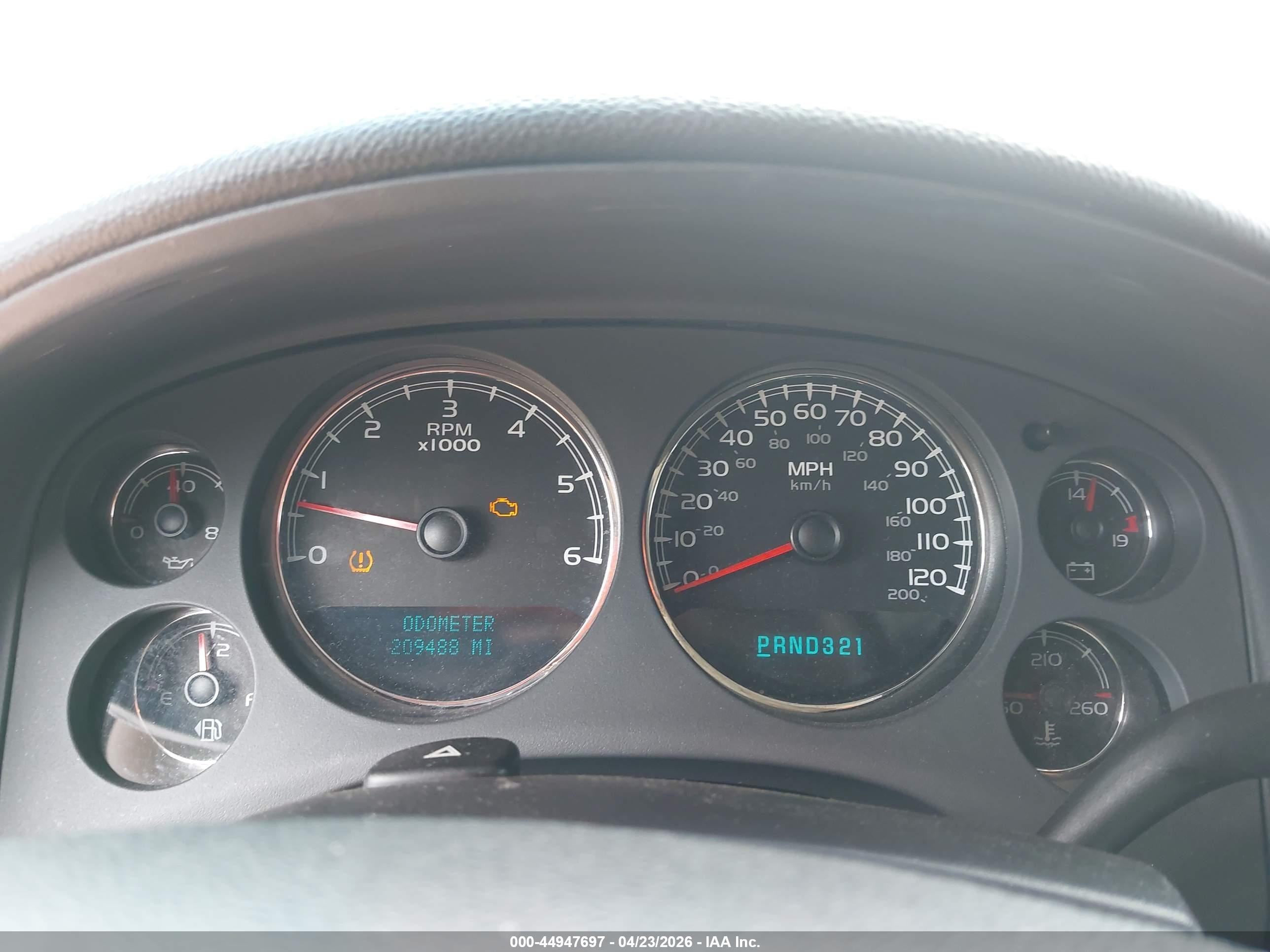 2007 Chevrolet Tahoe Ltz White vin: 1GNFC13067R405697
