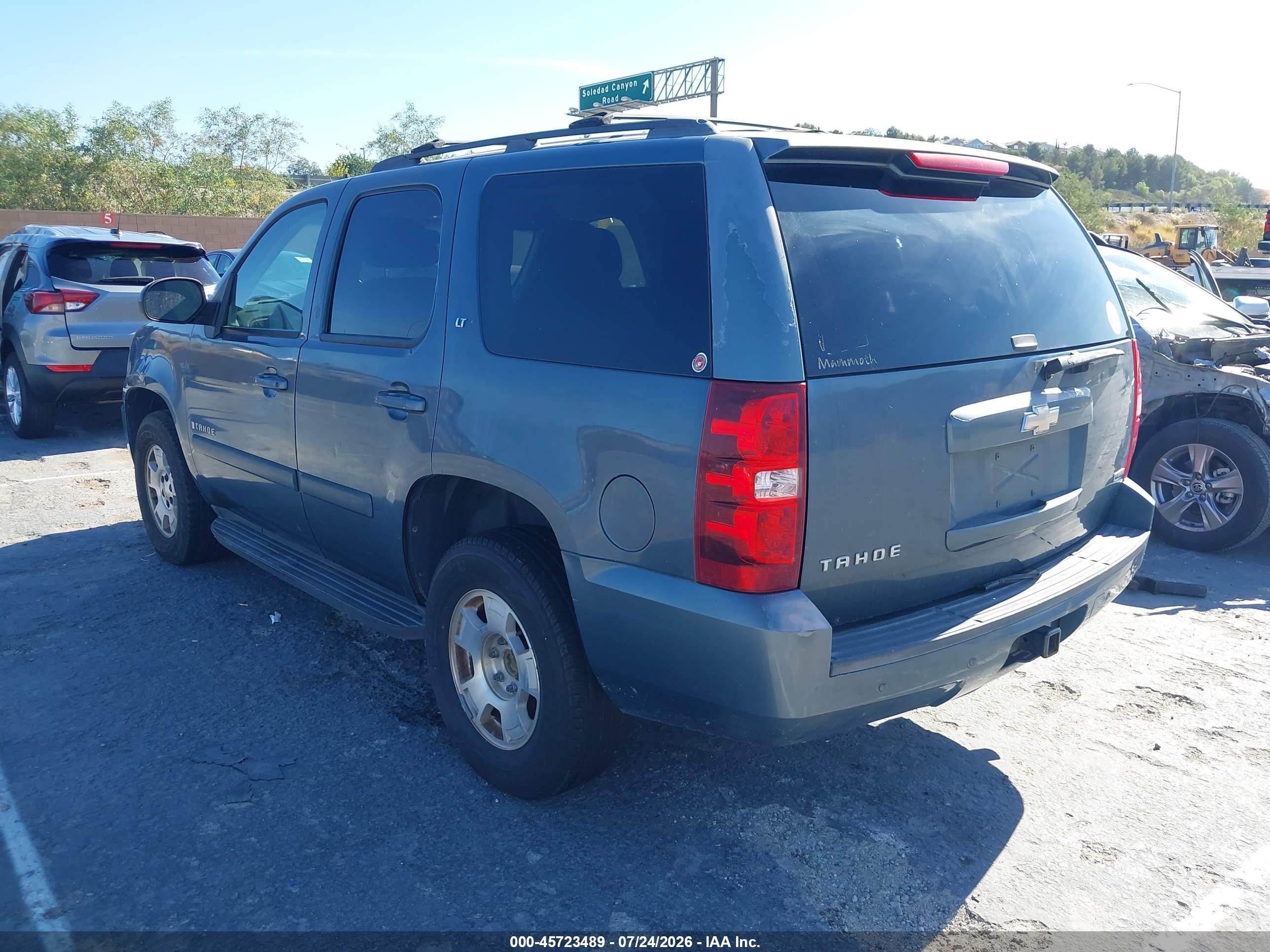 2008 Chevrolet Tahoe Lt Blue vin: 1GNFC13068J190368