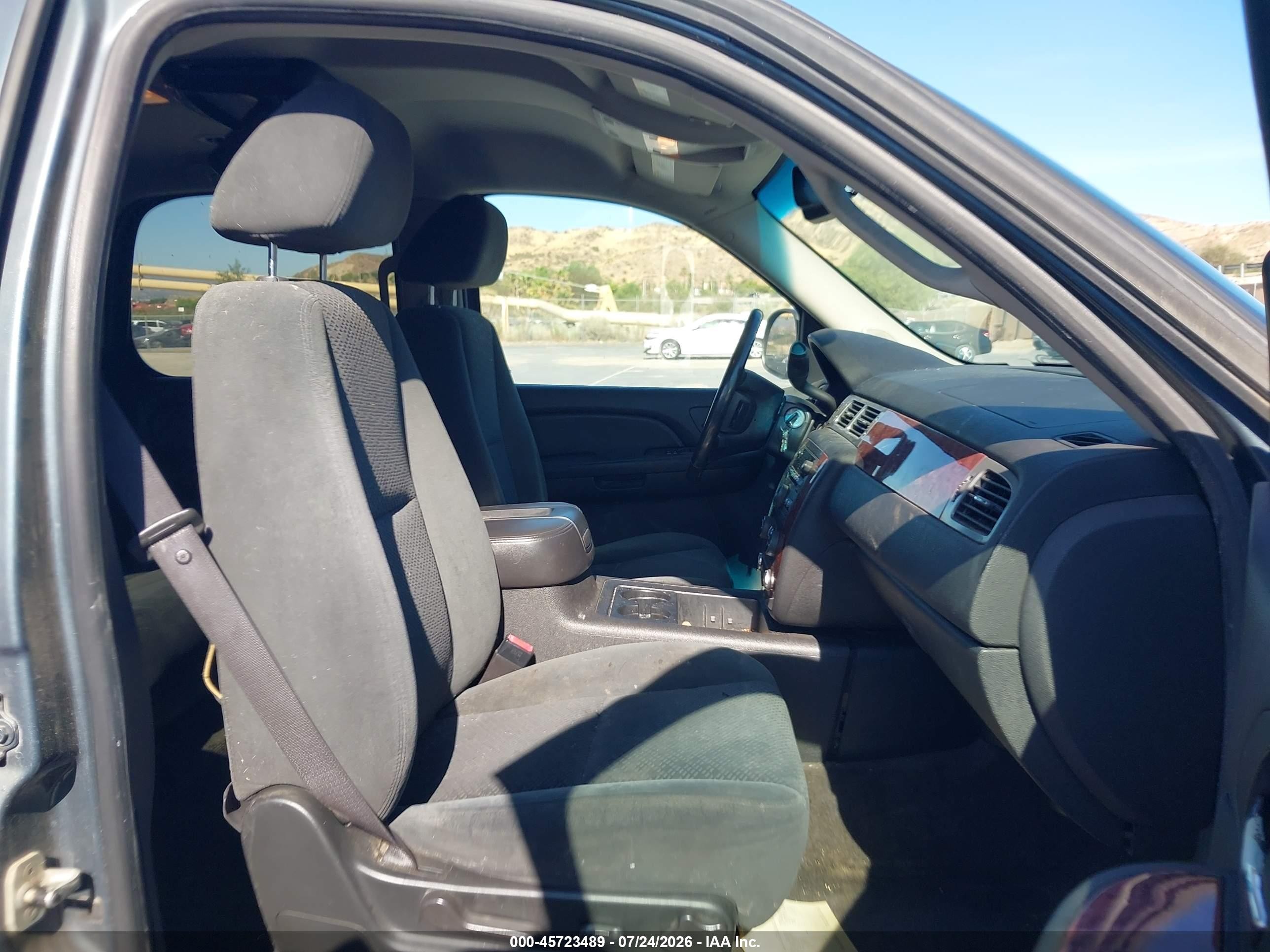 2008 Chevrolet Tahoe Lt Blue vin: 1GNFC13068J190368