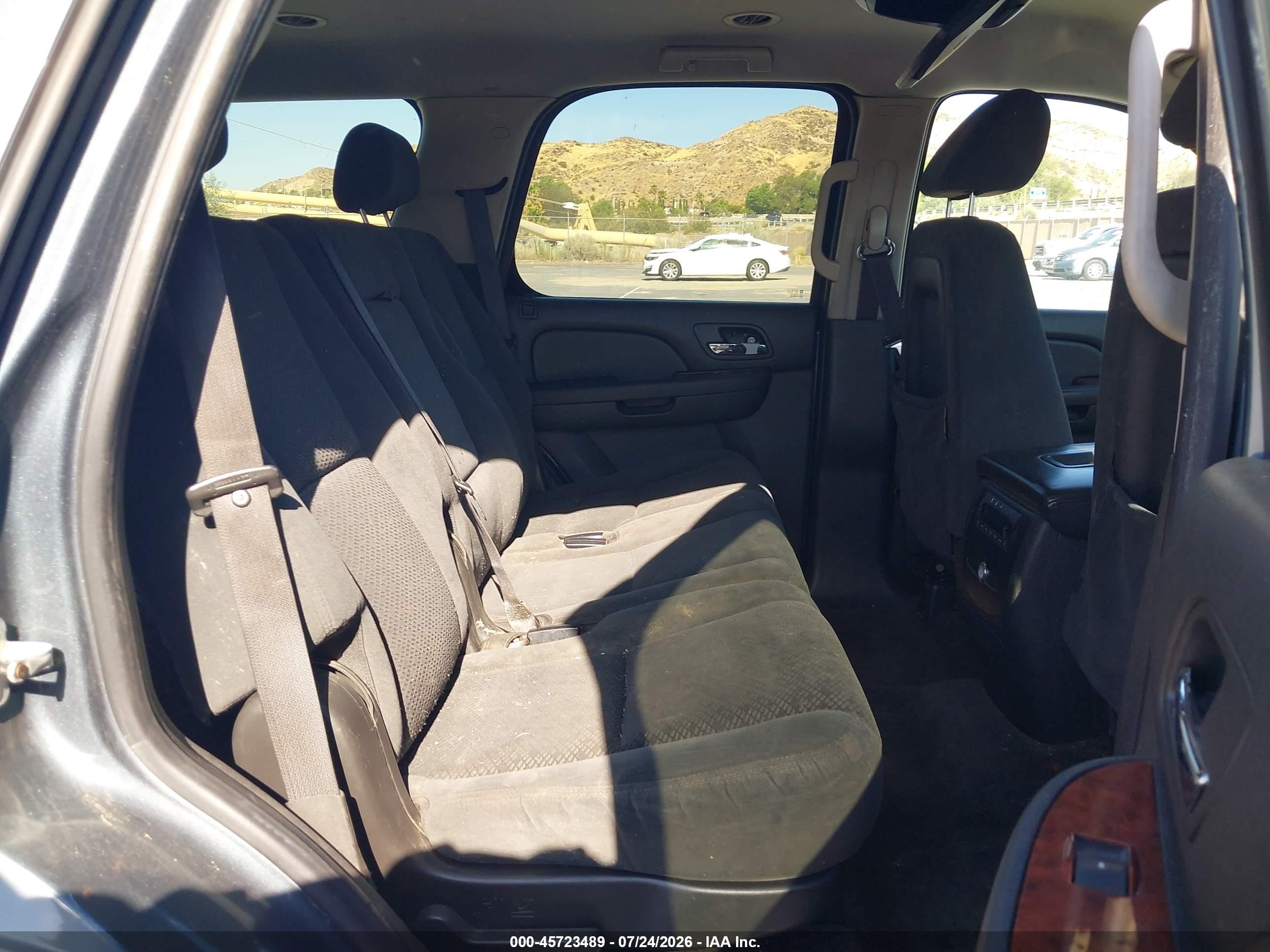 2008 Chevrolet Tahoe Lt Blue vin: 1GNFC13068J190368