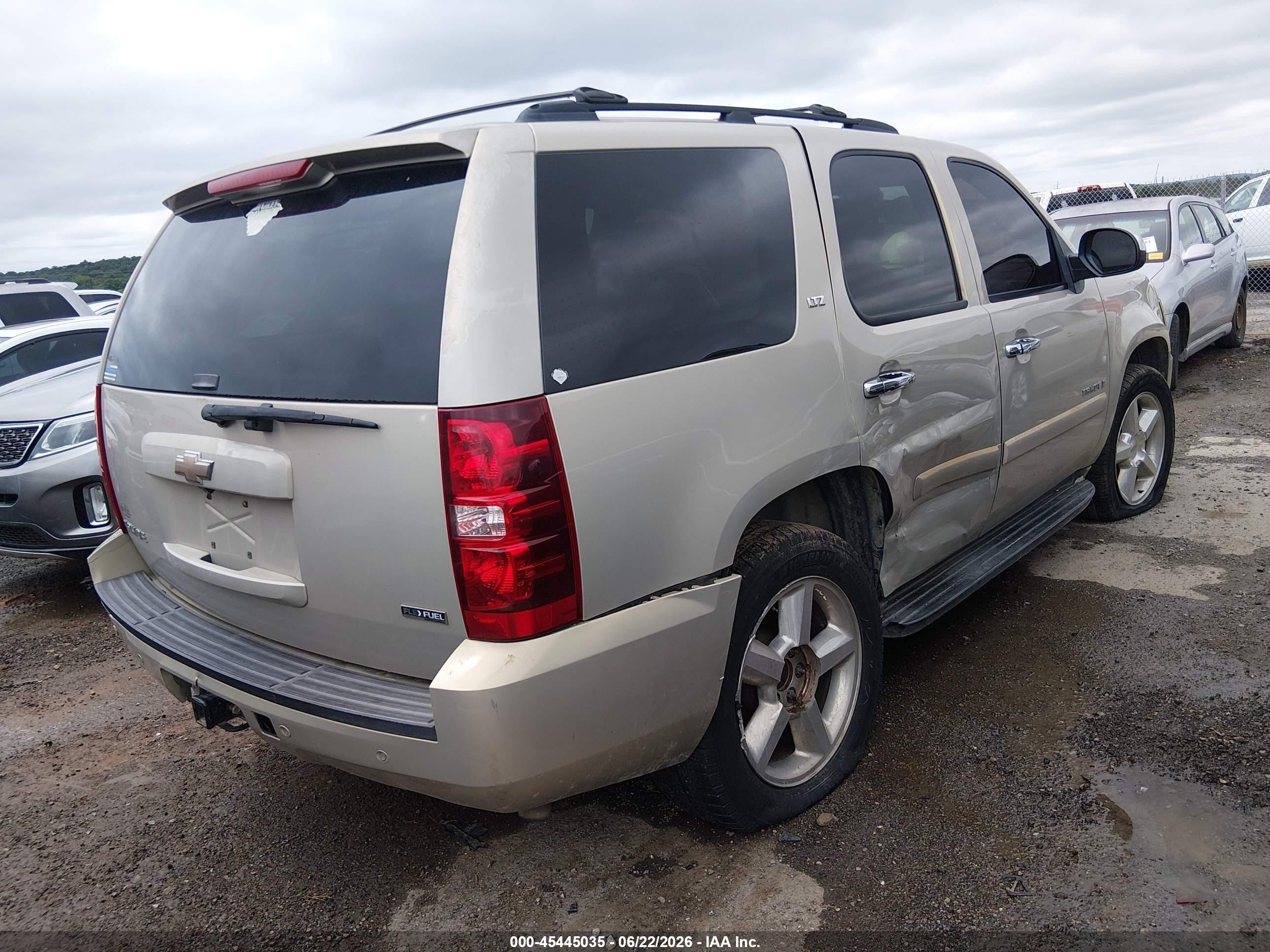 2008 Chevrolet Tahoe Ltz Золотой vin: 1GNFC13068R146355