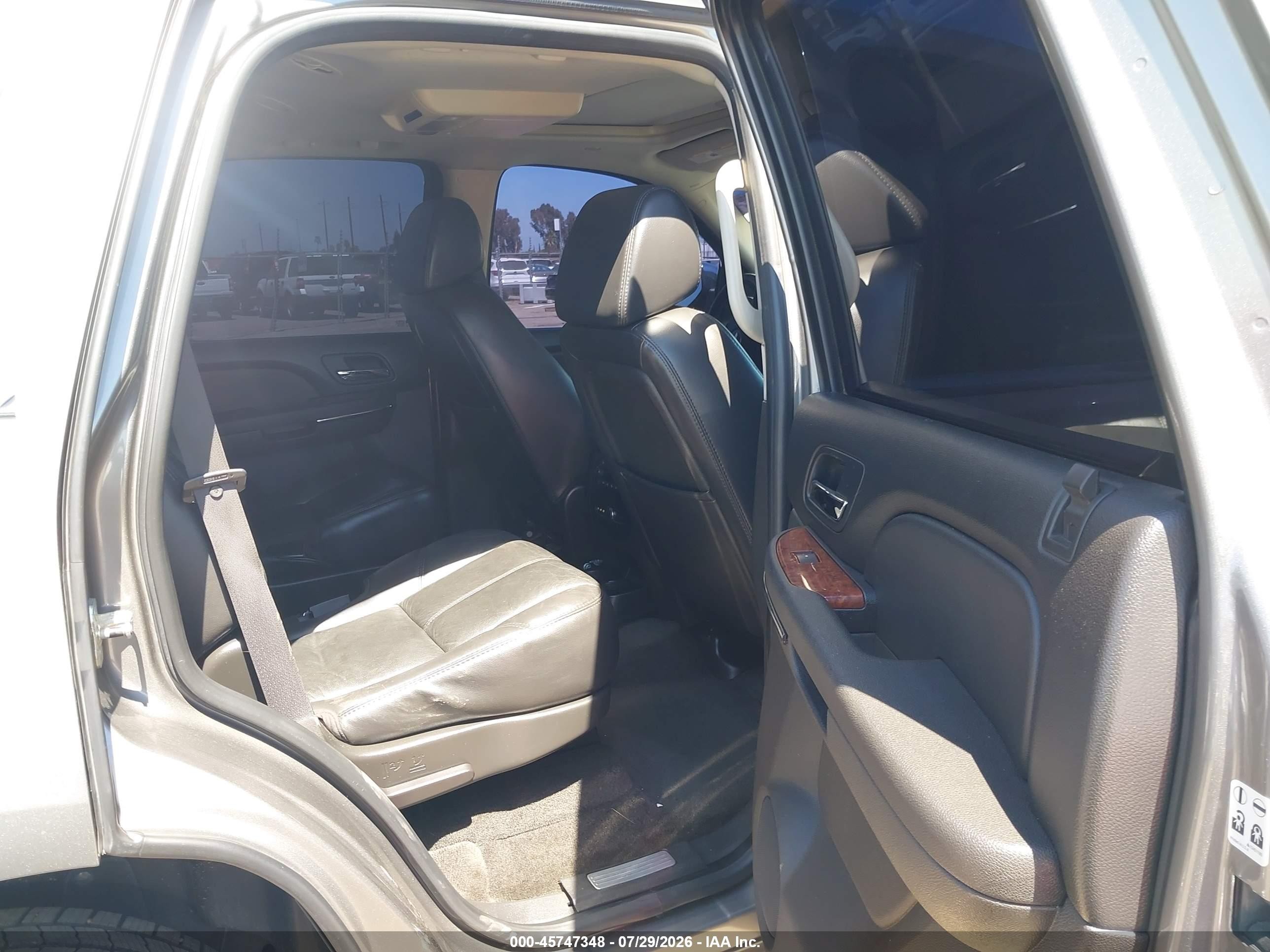 2007 Chevrolet Tahoe Ltz Champagne vin: 1GNFC13077J376306