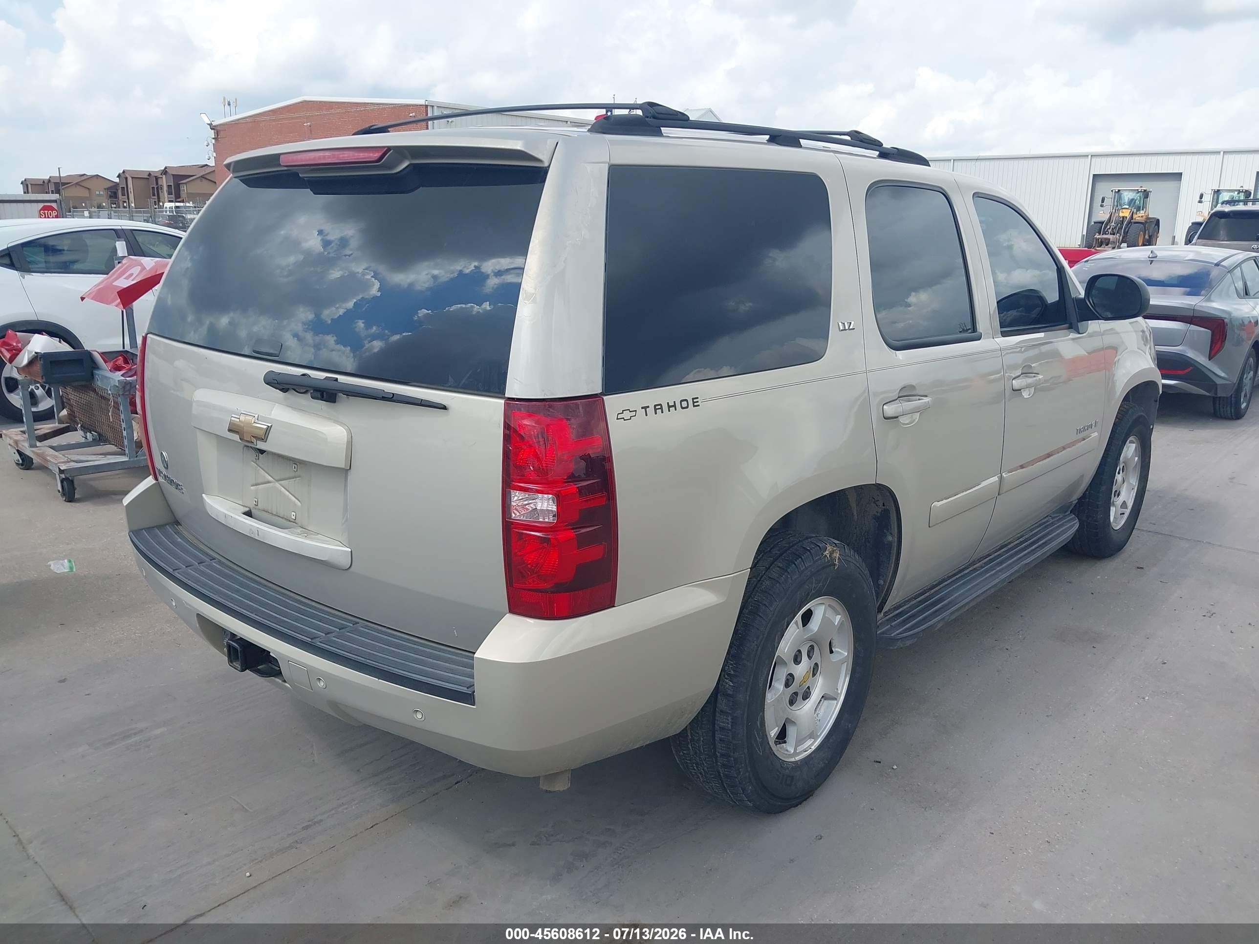 2007 Chevrolet Tahoe Ltz Золотой vin: 1GNFC13077R107787