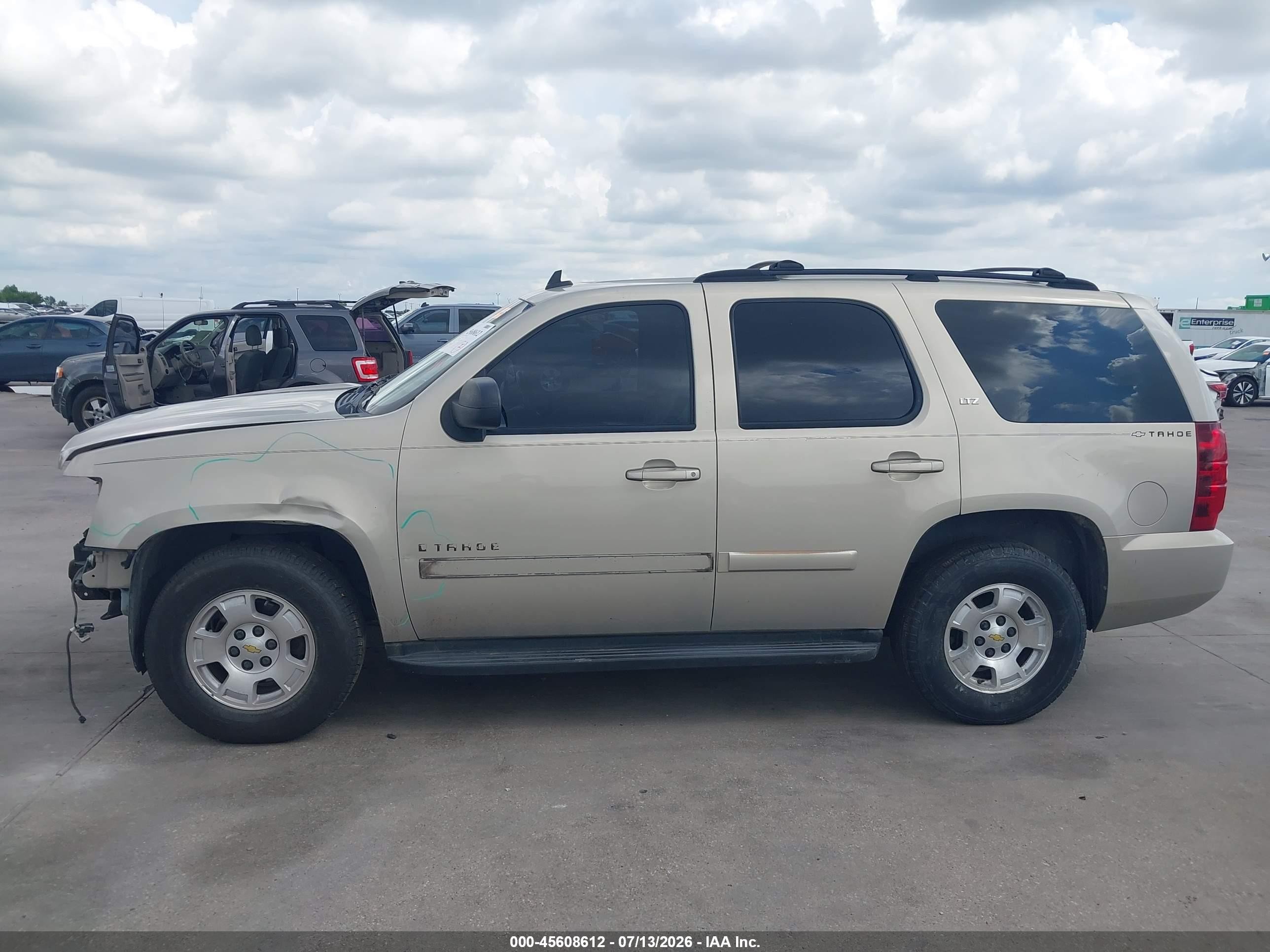 2007 Chevrolet Tahoe Ltz Золотой vin: 1GNFC13077R107787