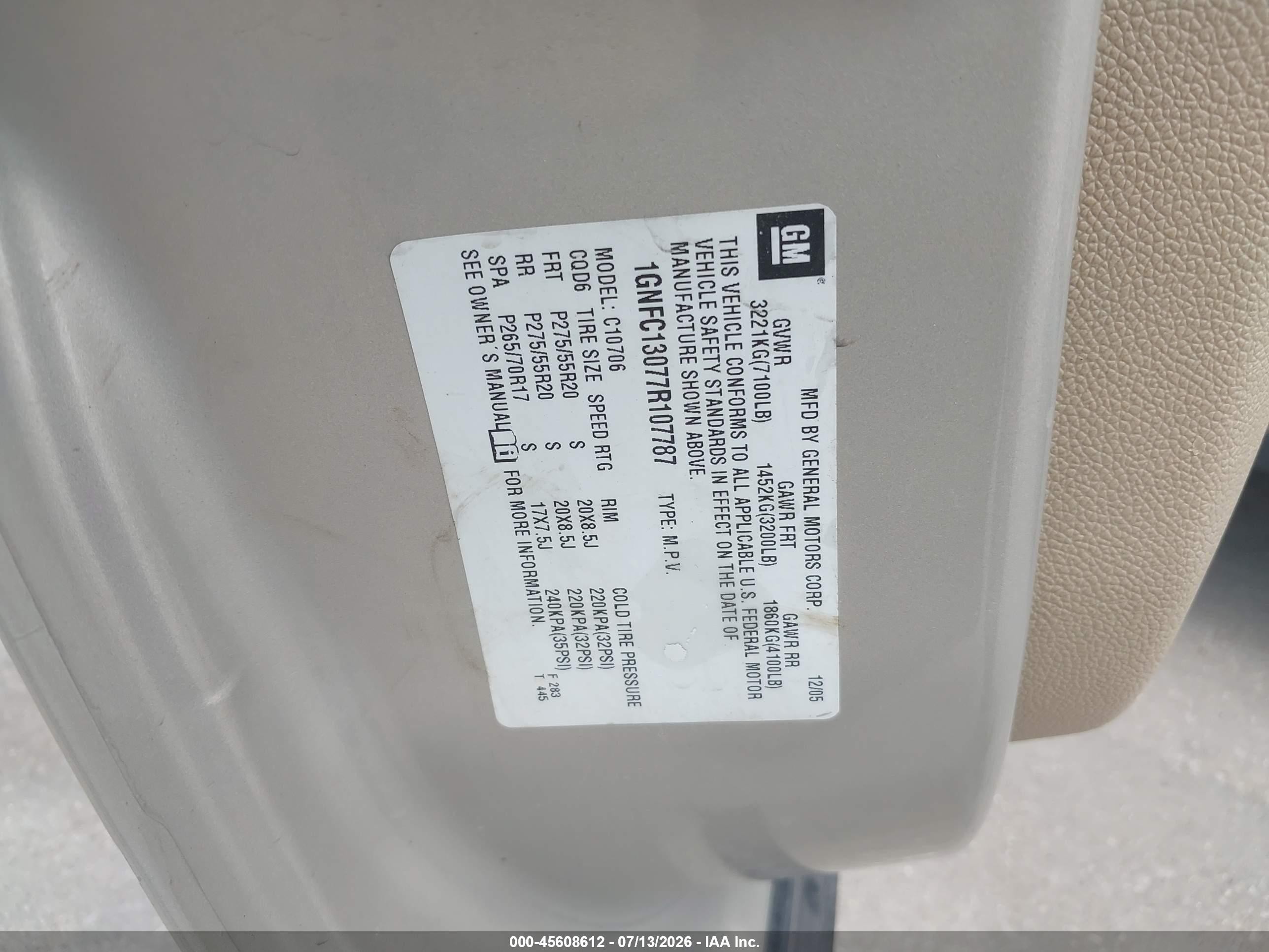 2007 Chevrolet Tahoe Ltz Золотой vin: 1GNFC13077R107787