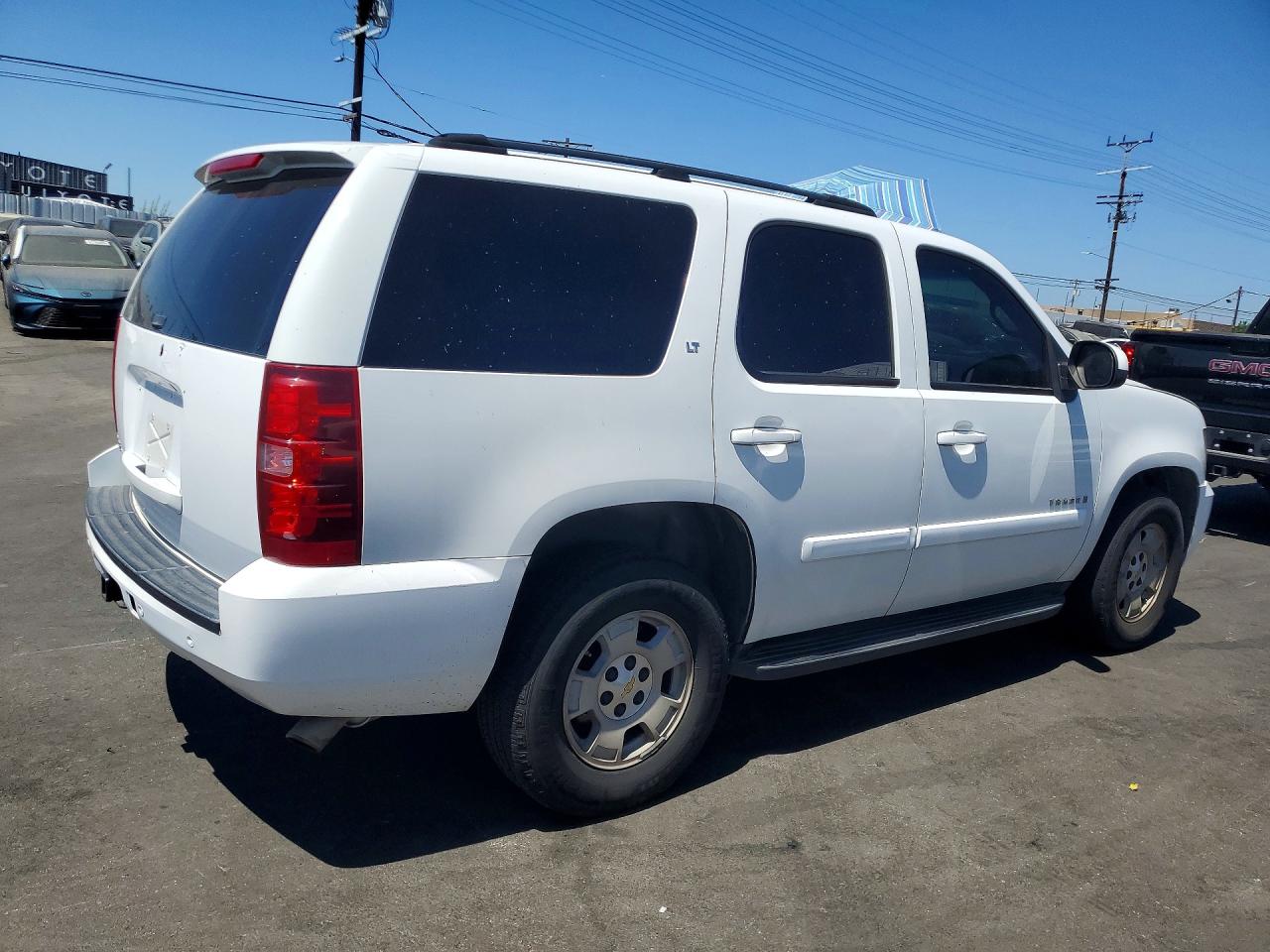2007 Chevrolet Tahoe C1500 White vin: 1GNFC13077R165351