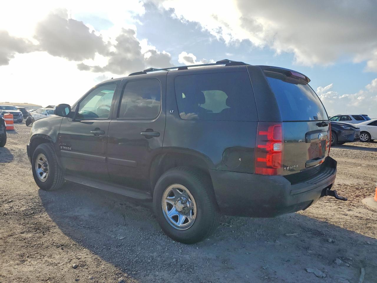 2007 Chevrolet Tahoe C1500 Black vin: 1GNFC13077R277812