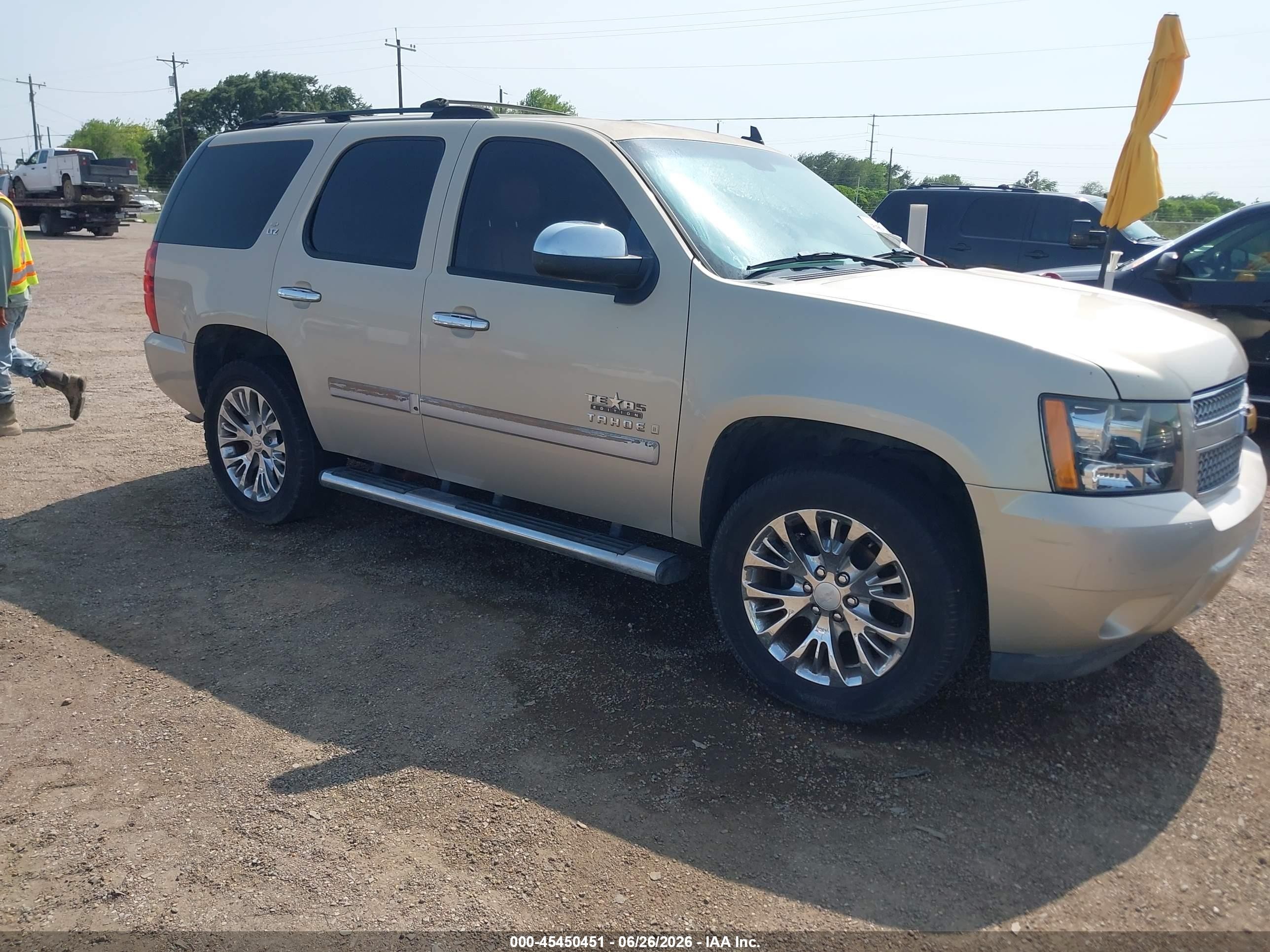 2007 Chevrolet Tahoe Ltz Brown vin: 1GNFC13077R288373
