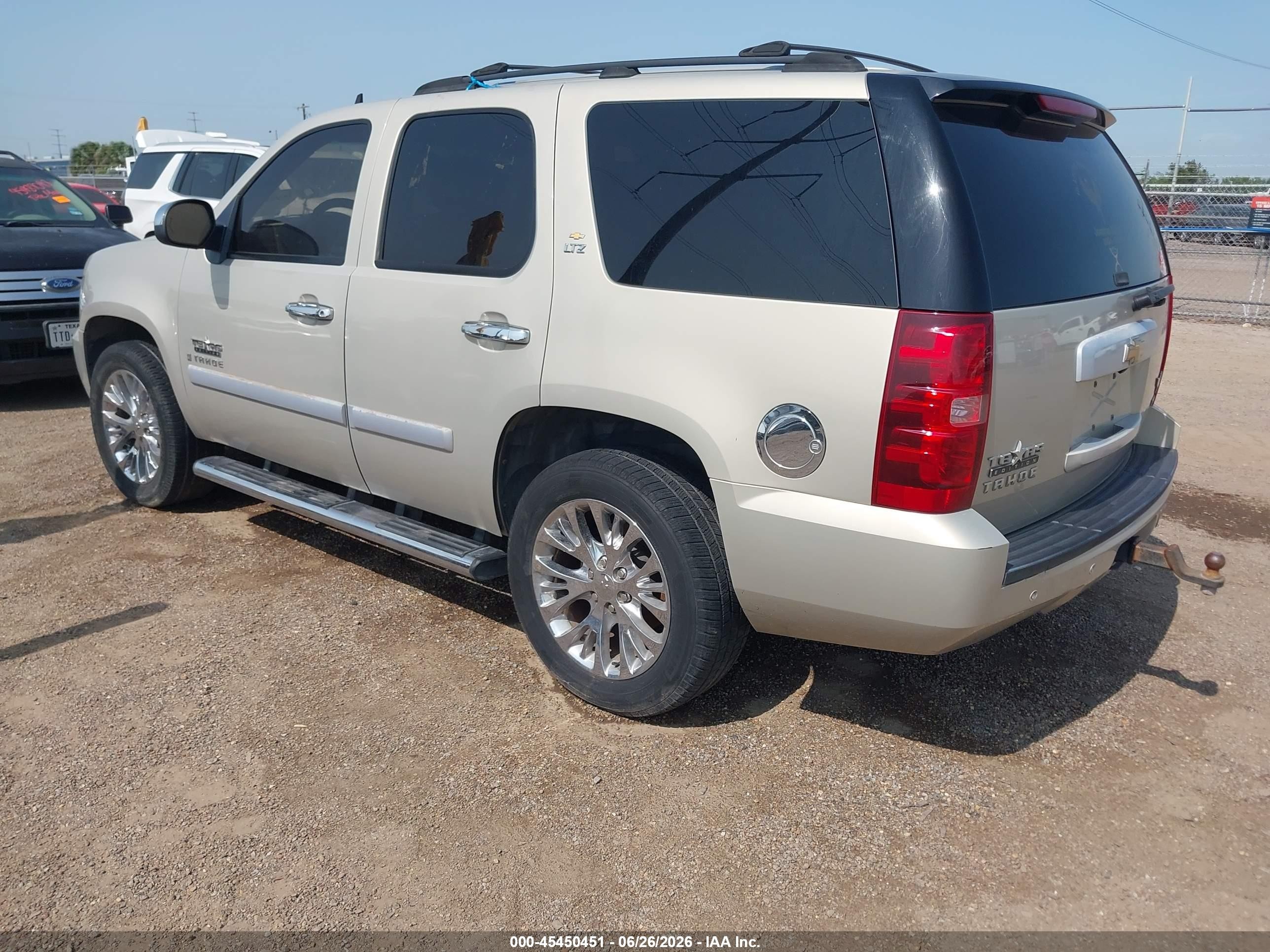 2007 Chevrolet Tahoe Ltz Коричневый vin: 1GNFC13077R288373