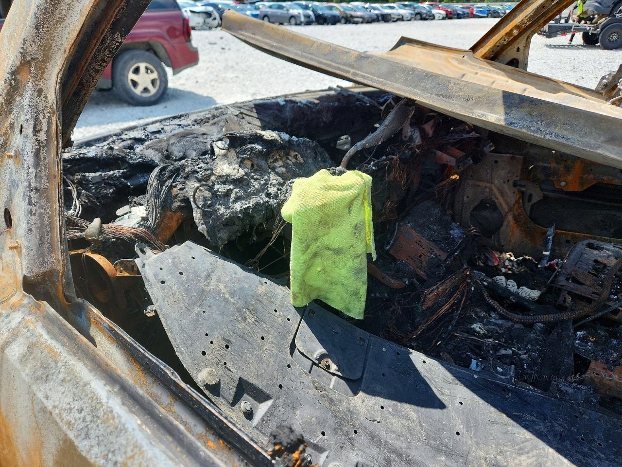 2008 Chevrolet Tahoe C1500 Burn vin: 1GNFC13078R189246