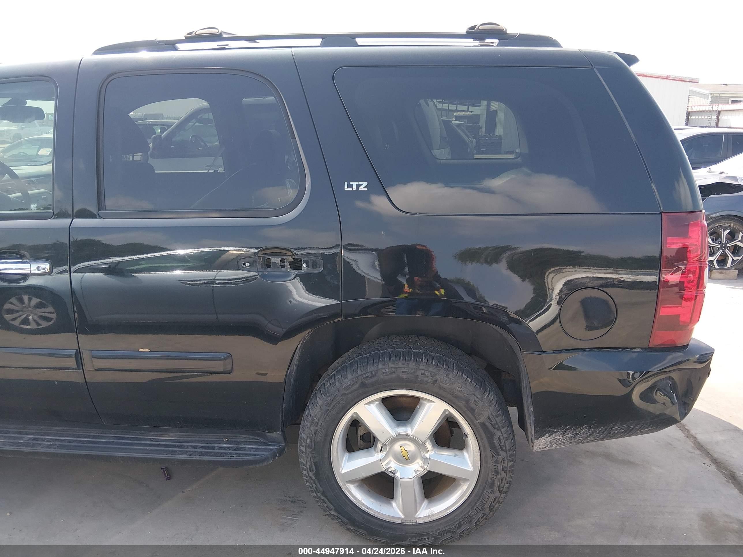 2008 Chevrolet Tahoe Ltz Черный vin: 1GNFC13078R219345