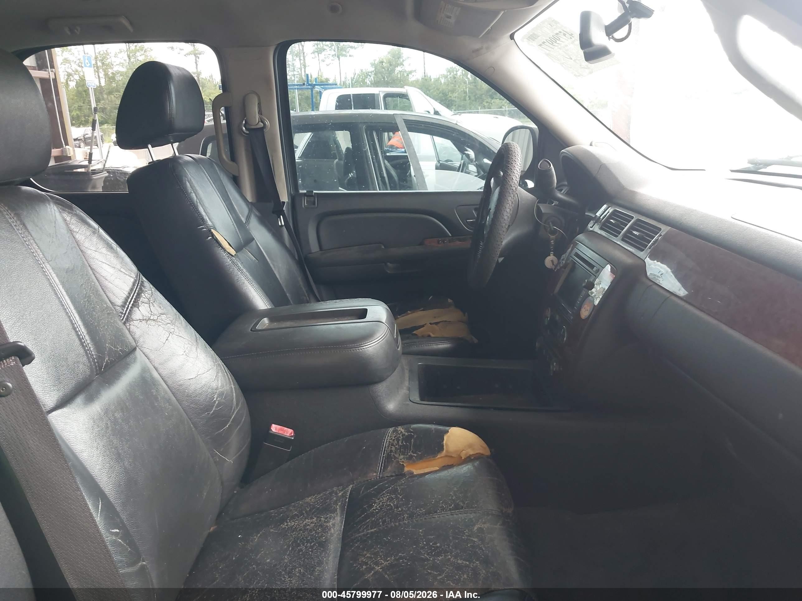 2007 Chevrolet Tahoe Lt Silver vin: 1GNFC13087J390599