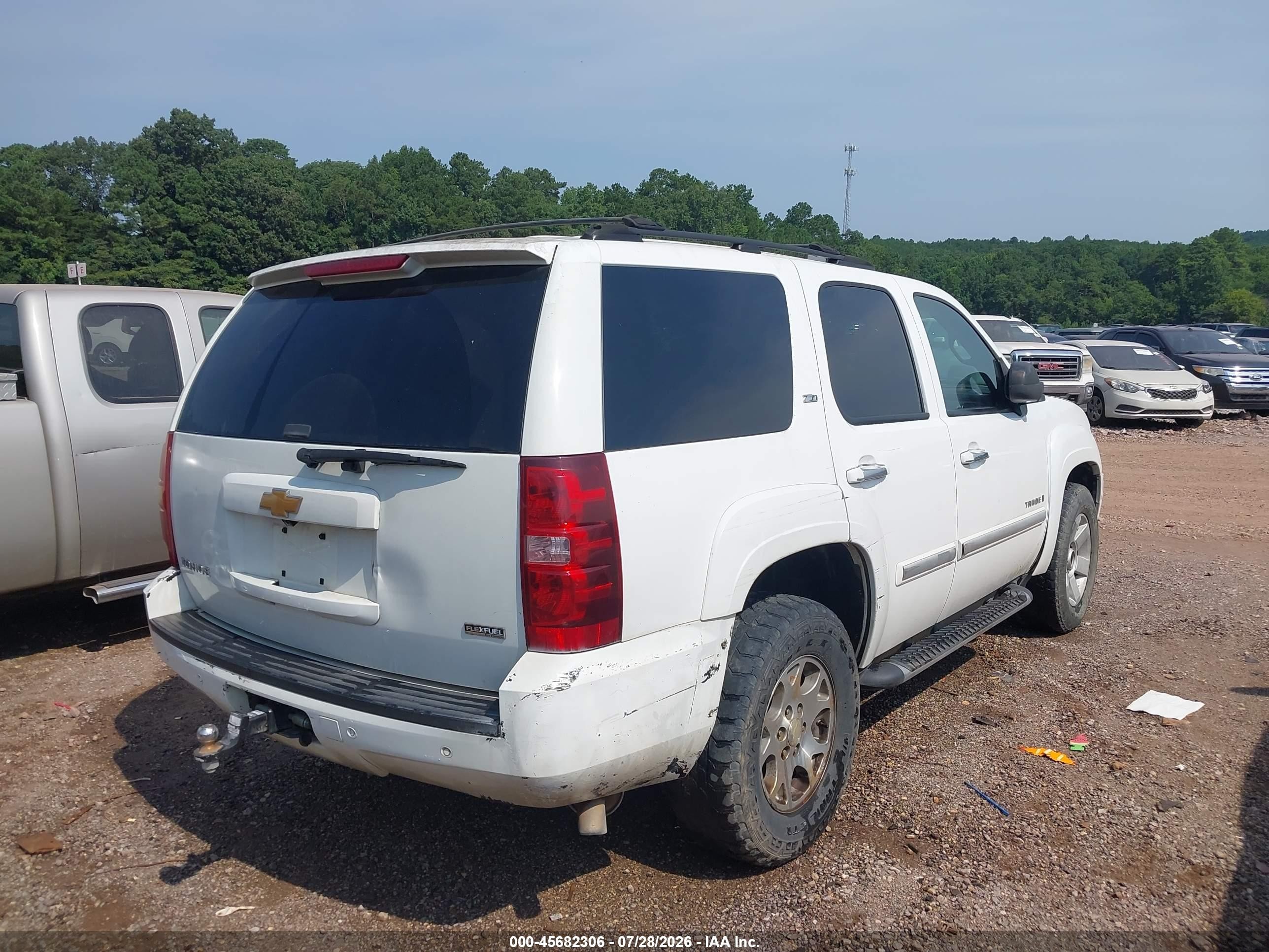 2007 Chevrolet Tahoe Lt Белый vin: 1GNFC13087R303401